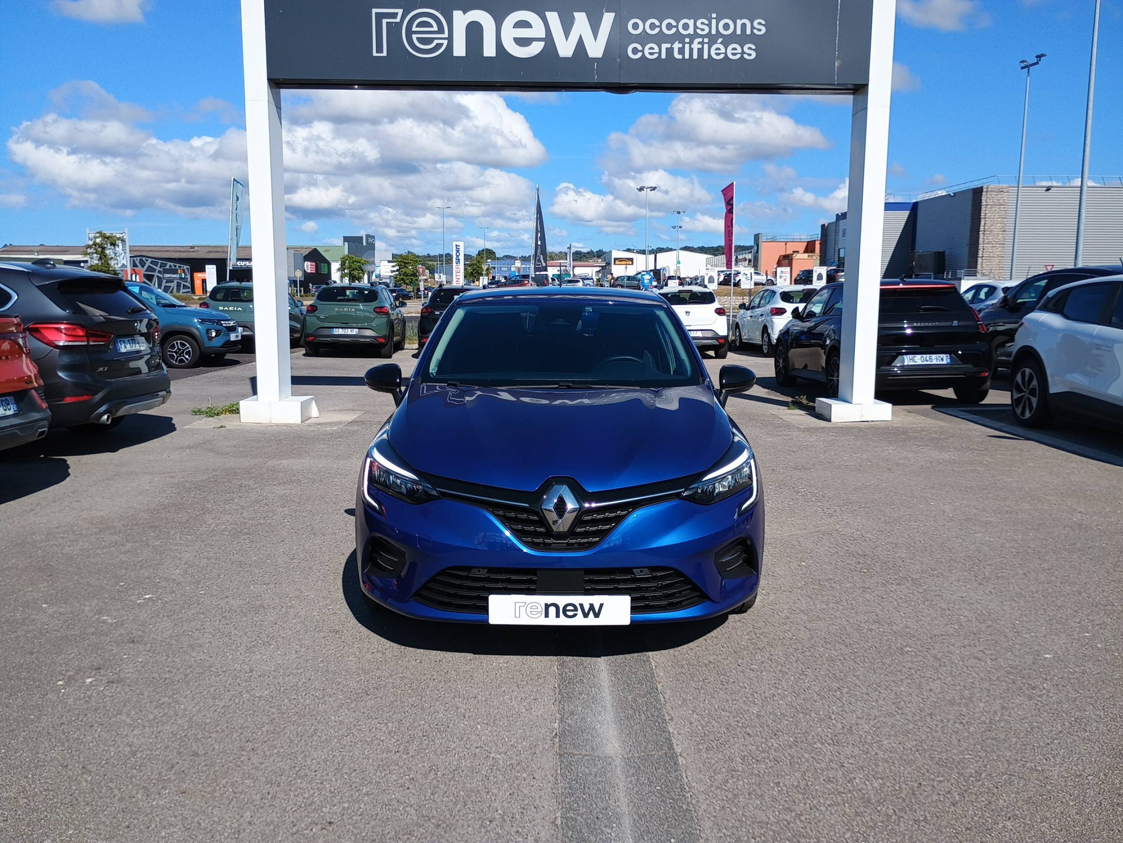 Vente en ligne Renault Clio 5 Clio E-Tech full hybrid 145 au prix de 15 890 €