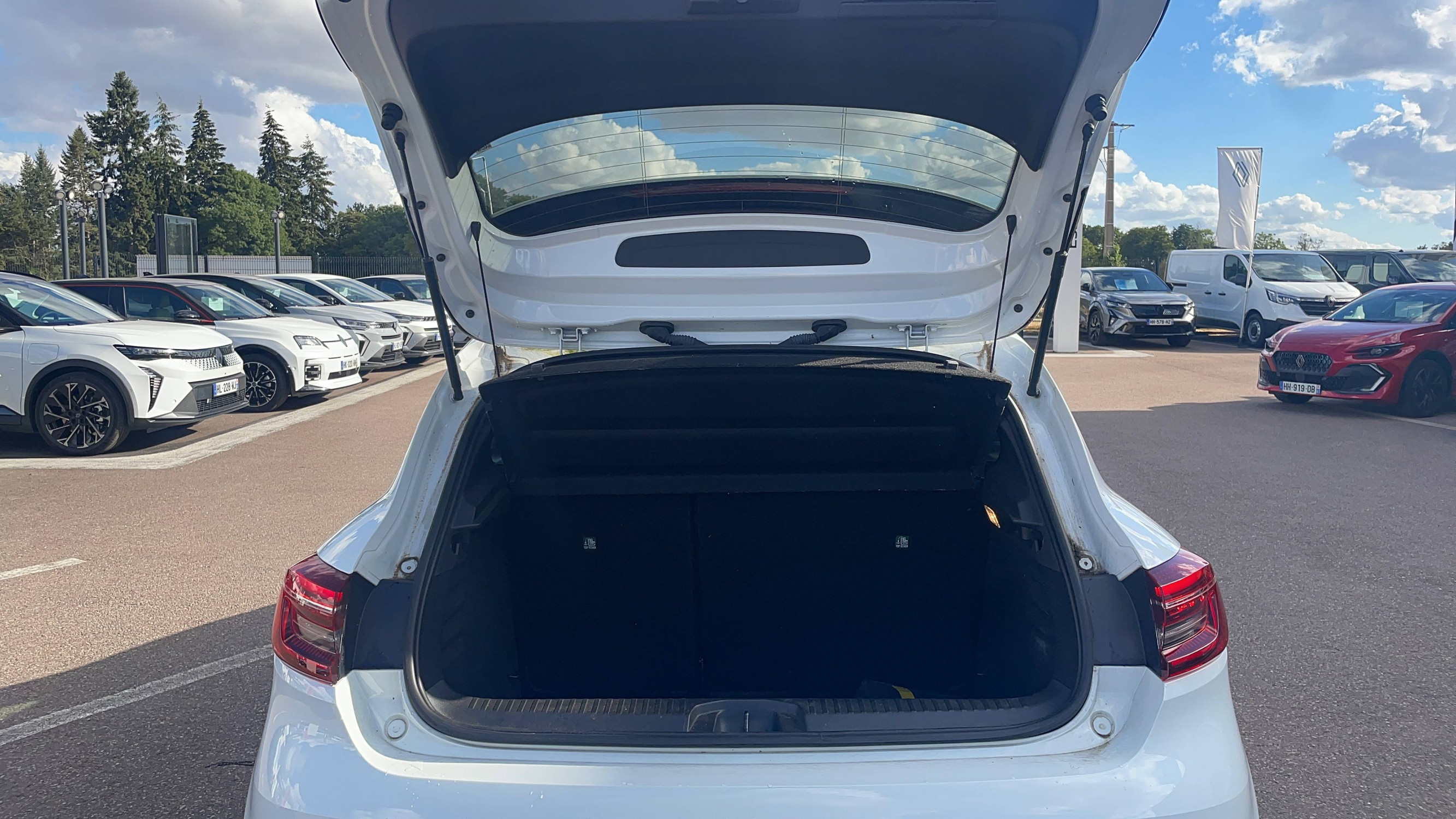 Vente en ligne Renault Clio 5 Clio TCe 100 GPL au prix de 14 990 €