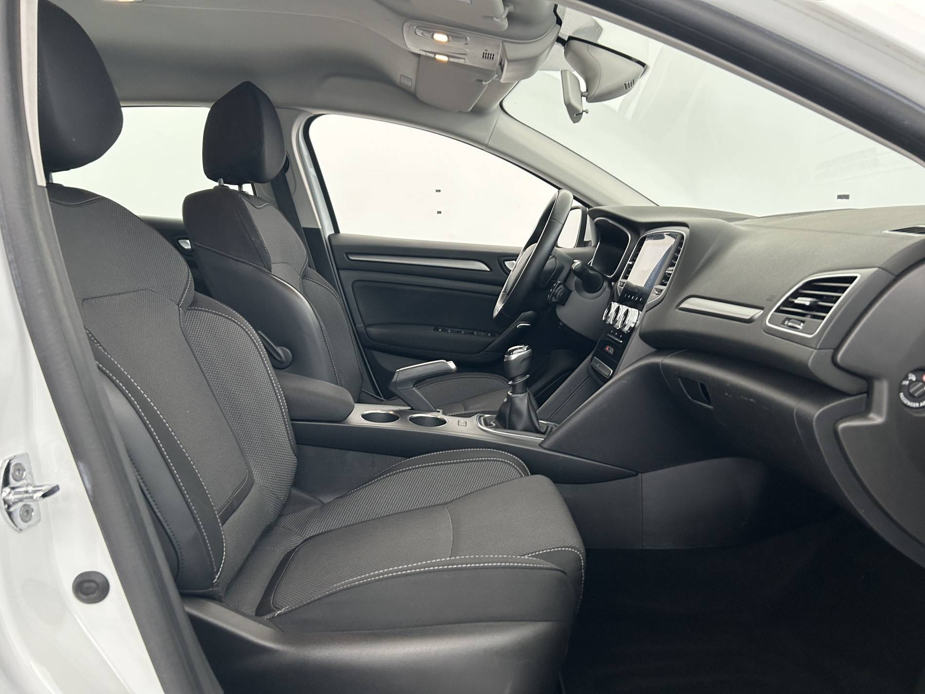 Vente en ligne Renault Megane 4  TCe 140 au prix de 15 990 €