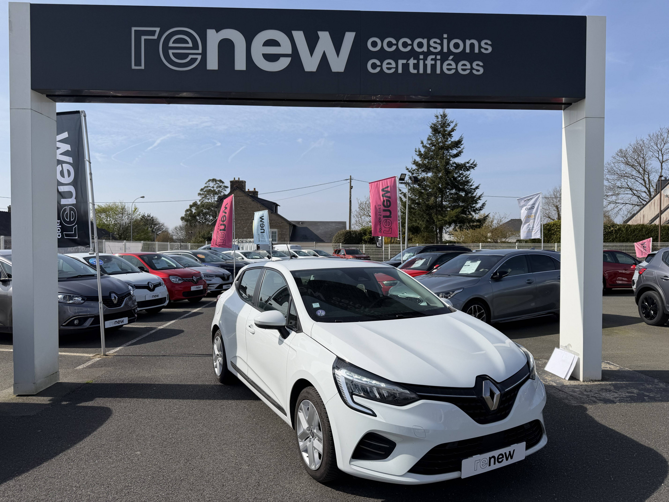 Renault Clio 5 Clio E-Tech 140 occasion de 2021 en vente à Lannion
