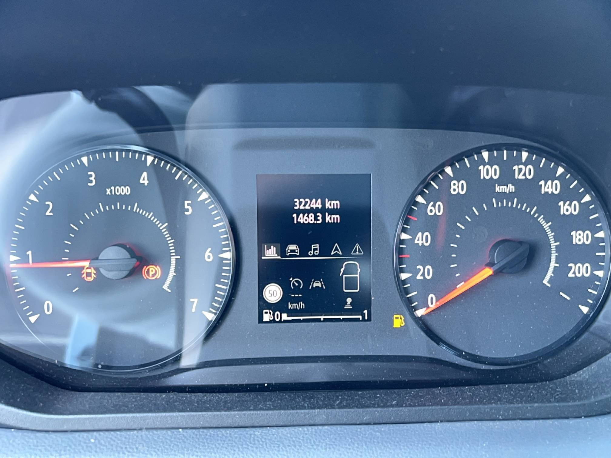 Vente en ligne Renault Master Fourgon MASTER FG BLUE DCI 130 L2H2 3T5 TR au prix de 29 990 €