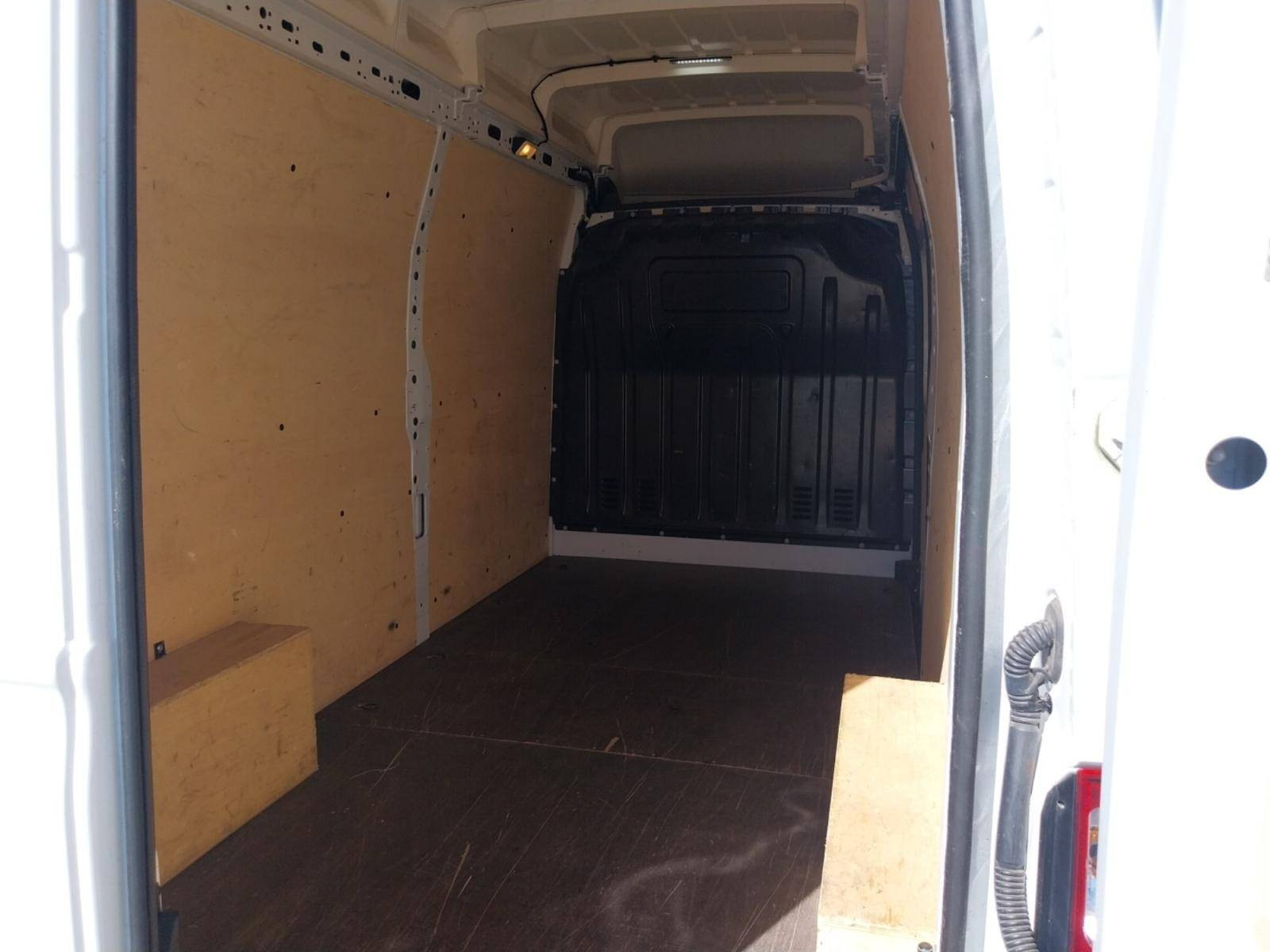 Vente en ligne Renault Master Fourgon MASTER FGN TRAC F3500 L3H3 BLUE DCI 135 au prix de 26 490 €