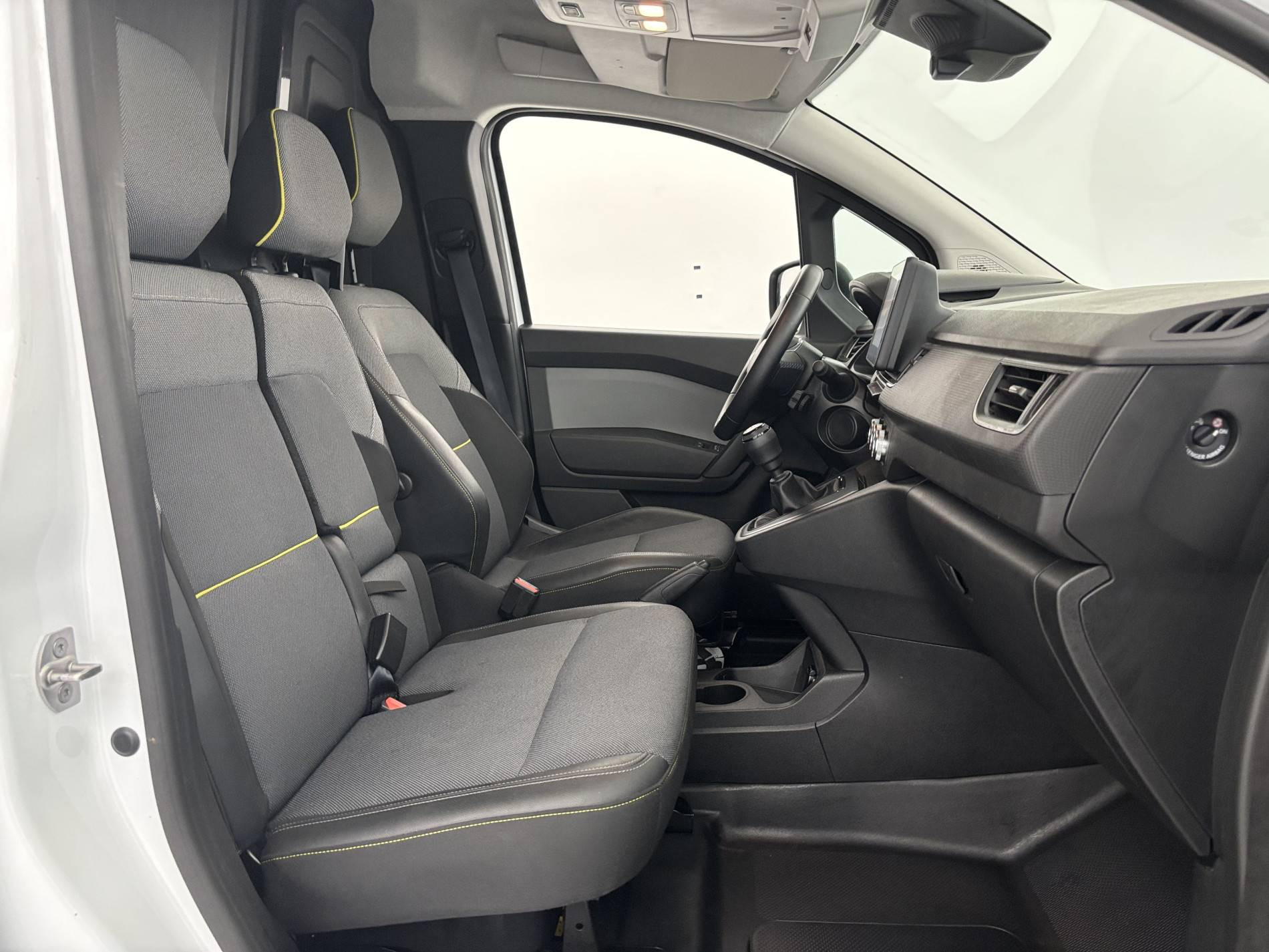 Vente en ligne Renault Kangoo Van  FG TOLE BLUE DCI 95 L1 GSR2 au prix de 18 390 €