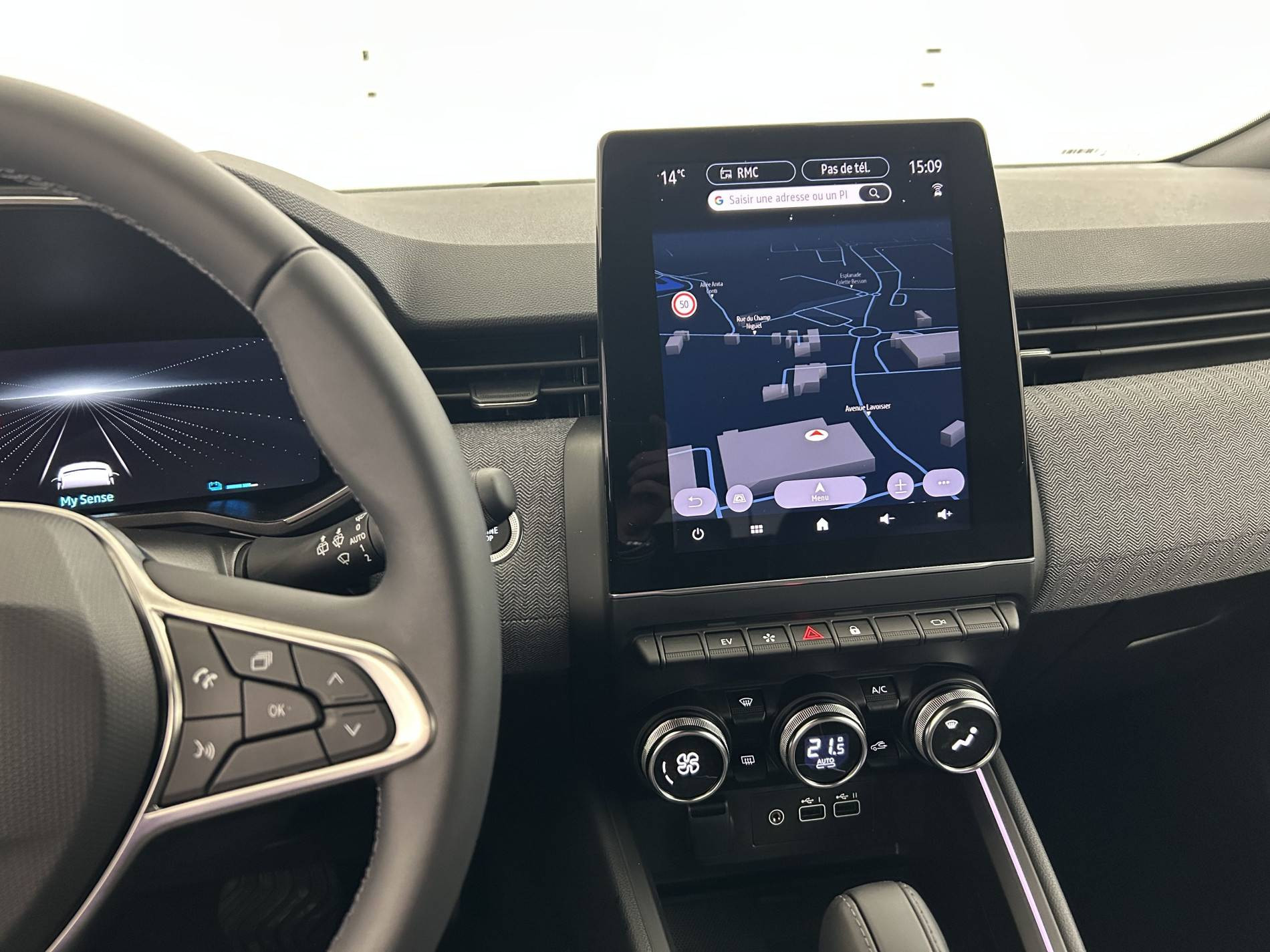 Vente en ligne Renault Clio 5 Clio E-Tech full hybrid 145 au prix de 21 990 €