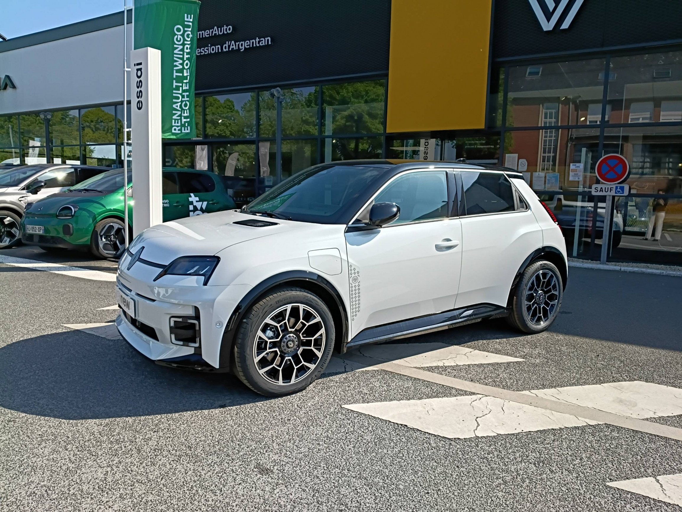 Vente en ligne Renault R5 E-Tech  150 ch autonomie confort au prix de 36 490 €