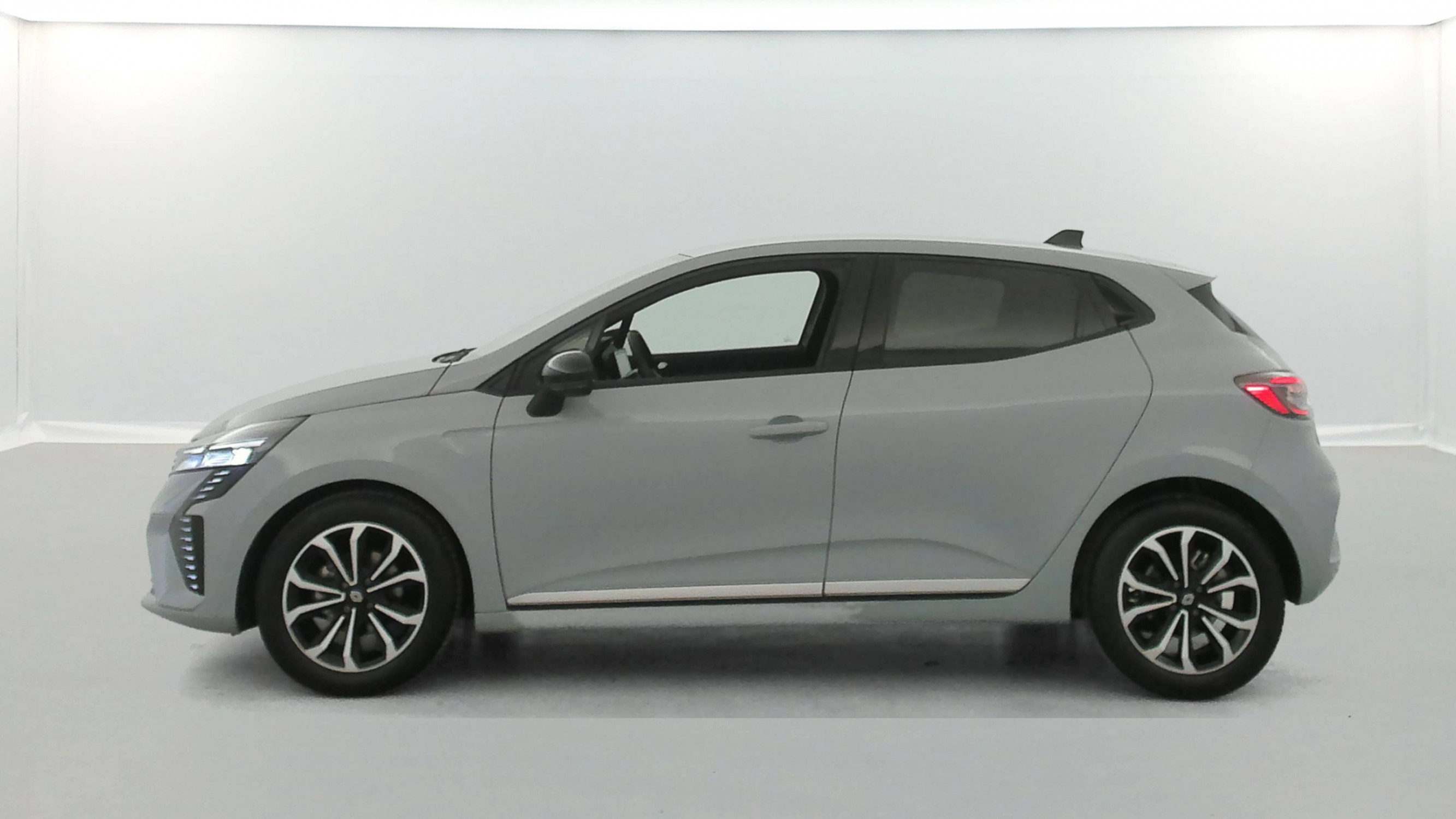 Vente en ligne Renault Clio 5 Clio TCe 90 ch GSR2 au prix de 18 590 €