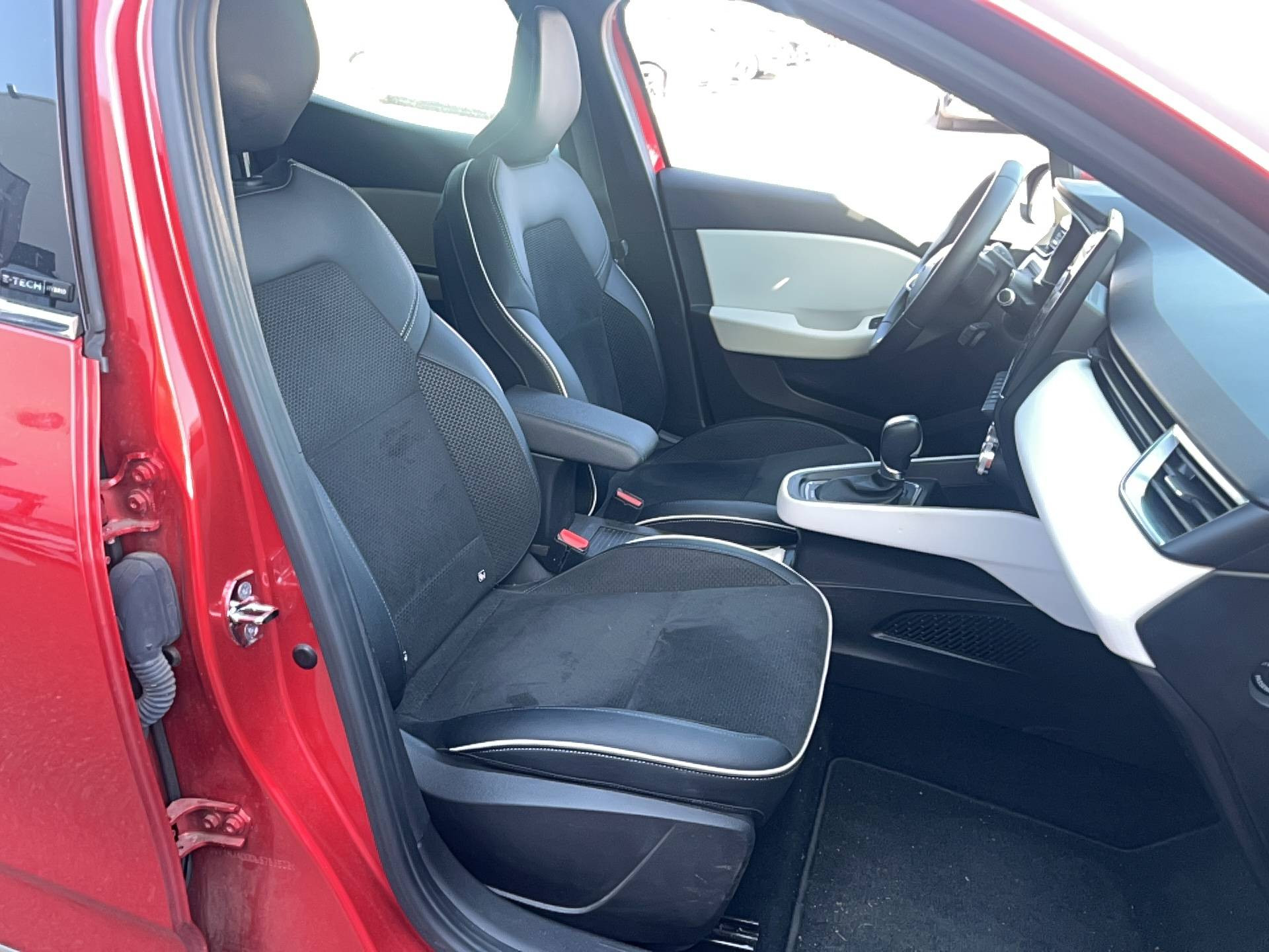 Vente en ligne Renault Clio 5 Clio E-Tech 140 au prix de 14 990 €
