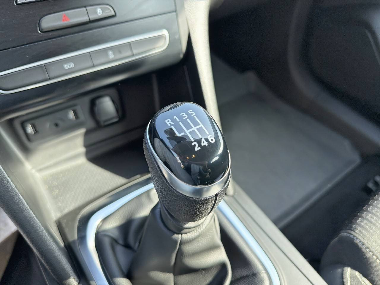 Vente en ligne Renault Megane 4 Mégane IV Berline Blue dCi 95 au prix de 14 990 €