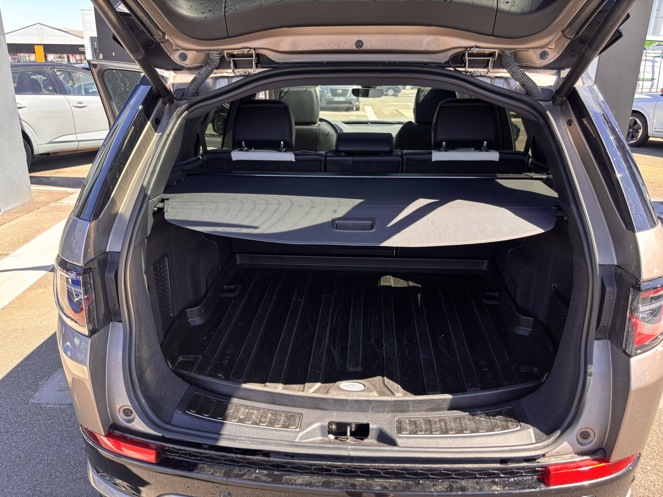 Vente en ligne Land Rover Discovery Sport  Mark VII P200 FLEXFUEL MHEV AWD BVA au prix de 34 990 €