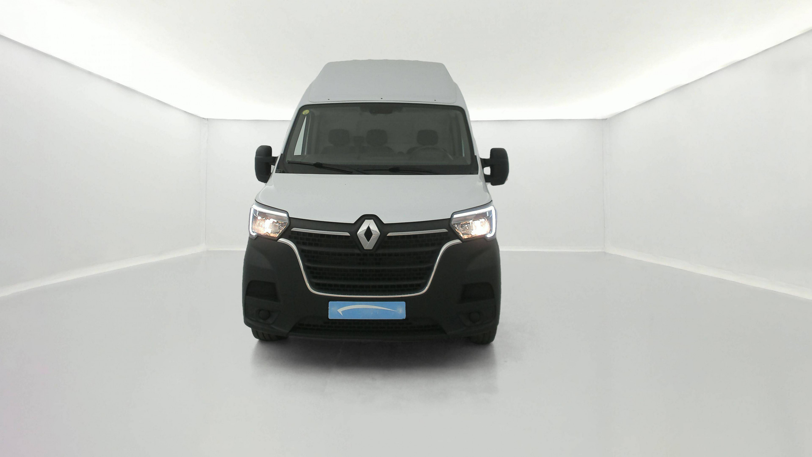 Vente en ligne Renault Master Fourgon MASTER FGN TRAC F3500 L2H2 BLUE DCI 135 au prix de 24 790 €