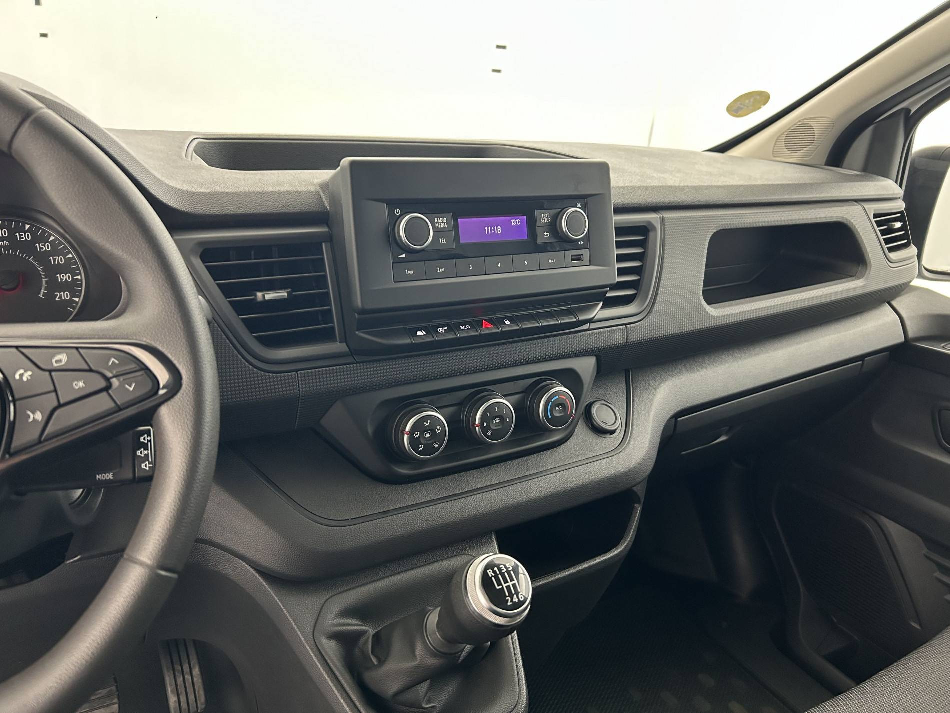 Vente en ligne Renault Trafic 3 Fourgon TRAFIC FGN L1H1 3T BLUE DCI 130 GSR2 au prix de 24 490 €