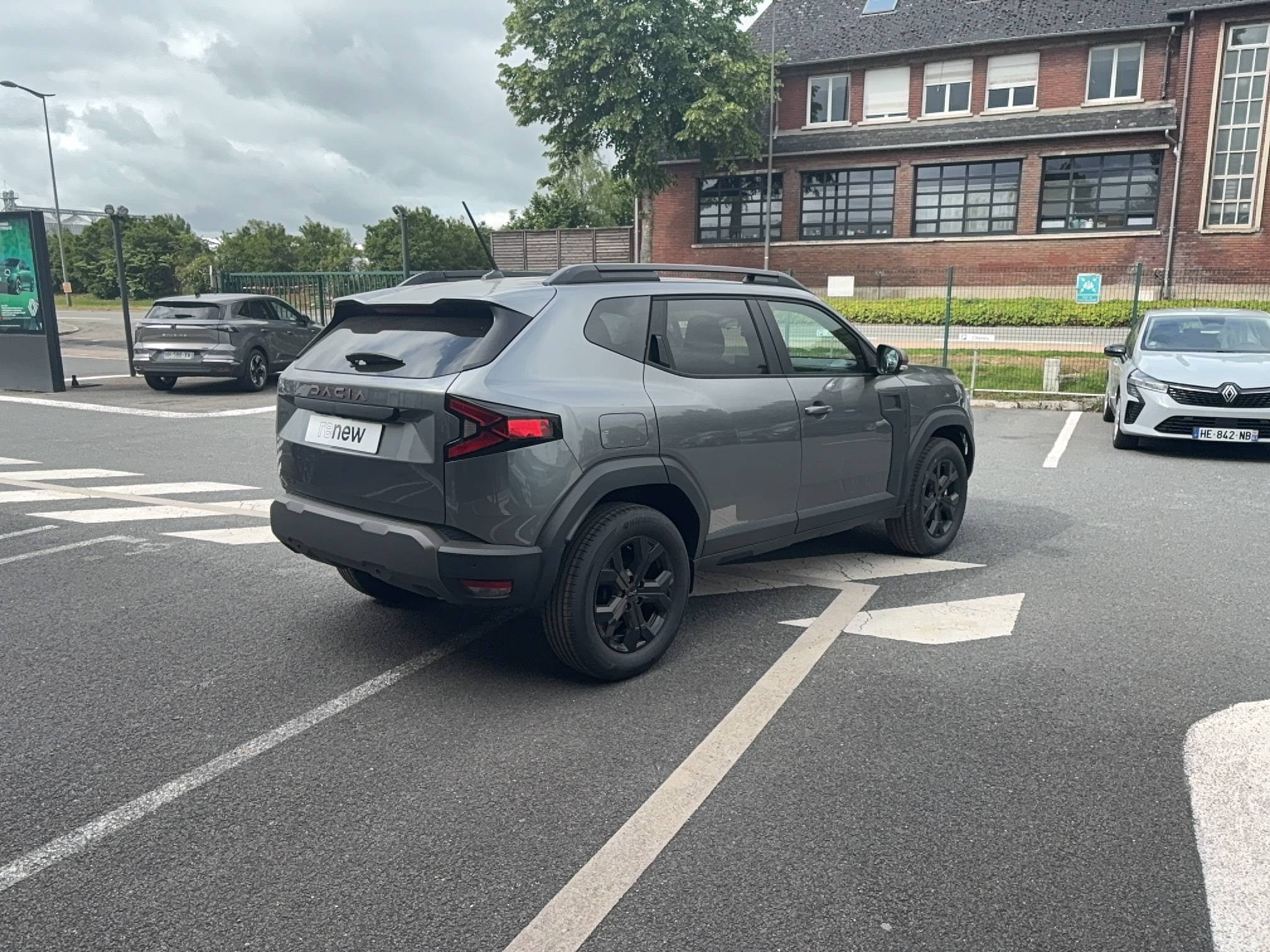 Vente en ligne Dacia Duster  Hybrid 155 au prix de 29 200 €