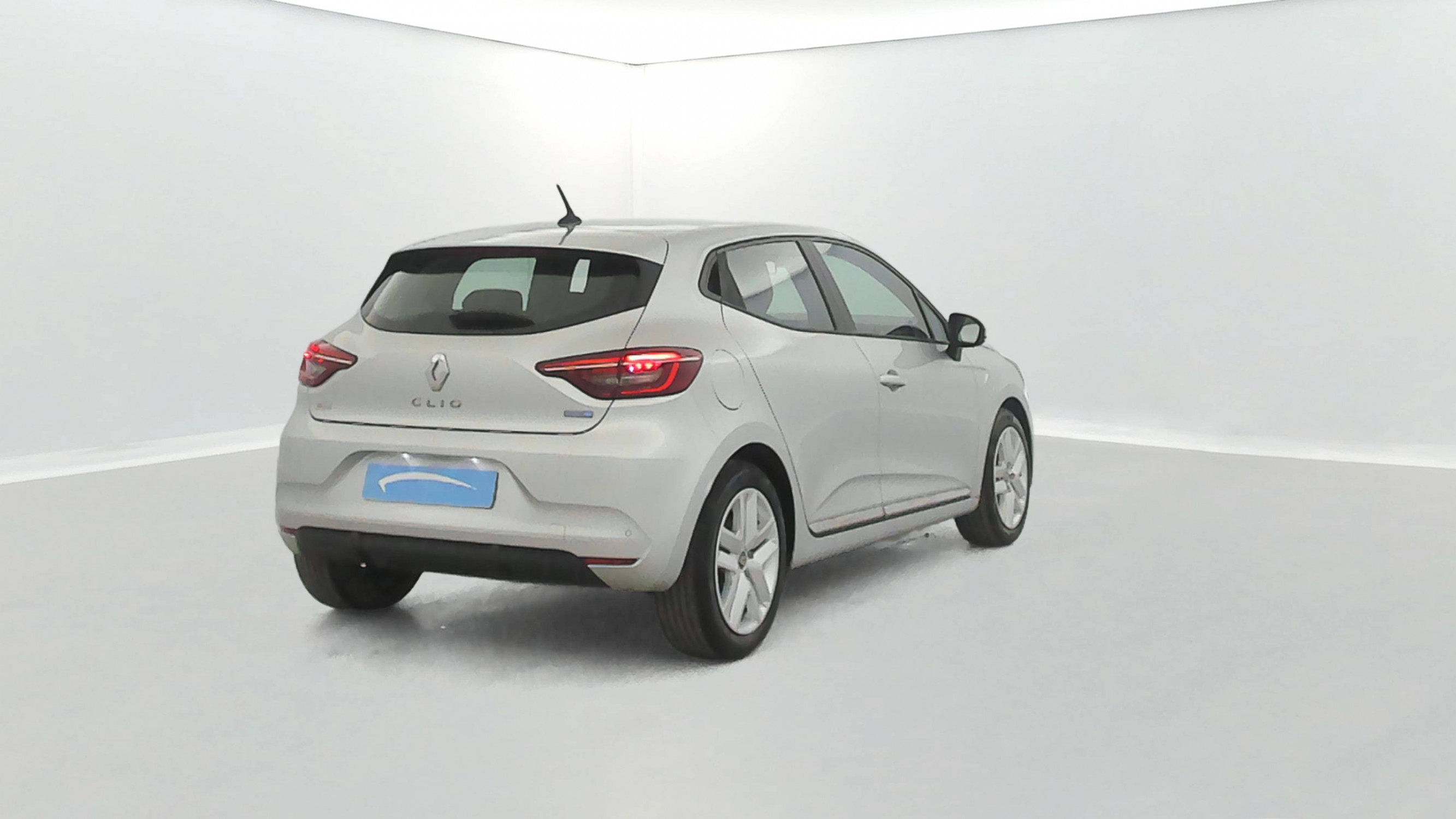 Vente en ligne Renault Clio 5 Clio E-Tech 140 - 21N au prix de 16 890 €