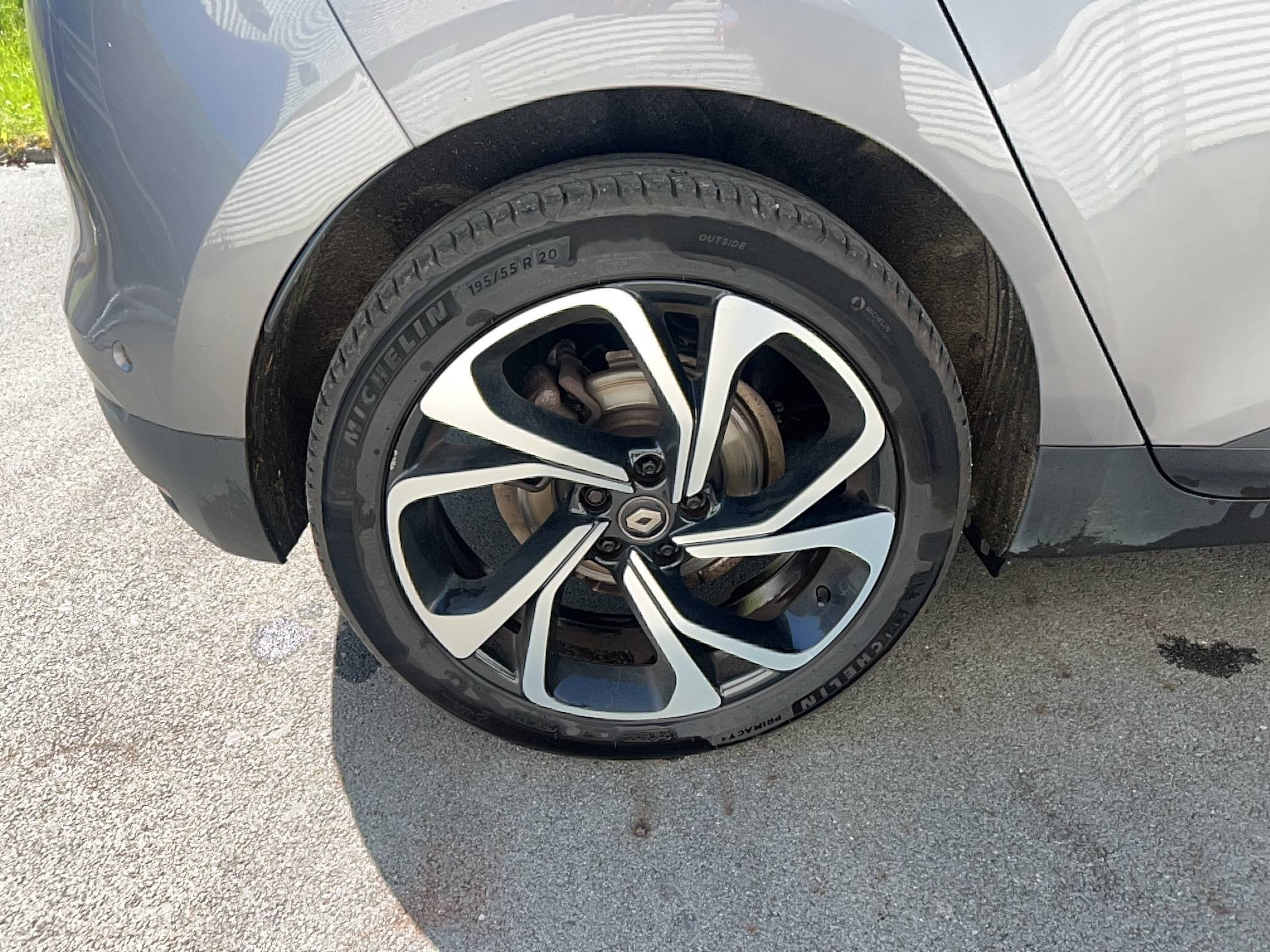Vente en ligne Renault Scenic 4 Scenic TCe 140 FAP au prix de 15 590 €