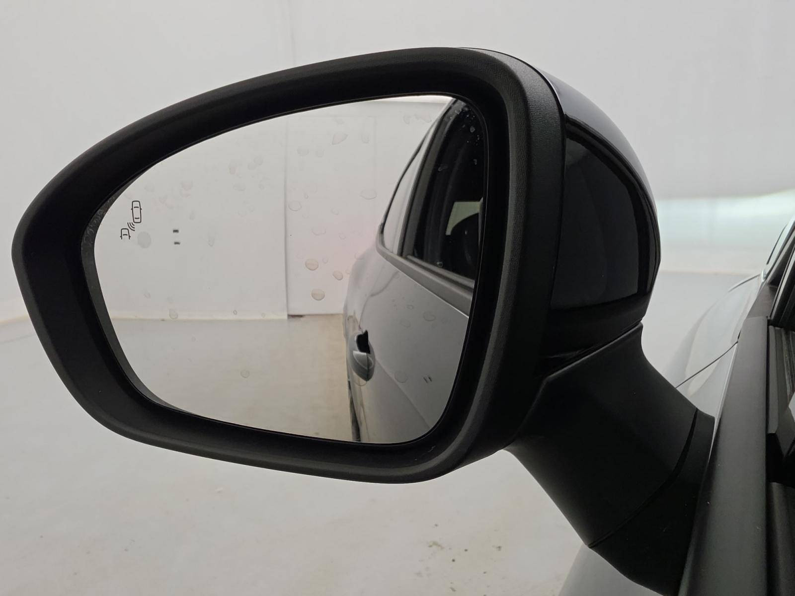 Vente en ligne Renault Clio 5 Clio E-Tech full hybrid 145 au prix de 20 900 €
