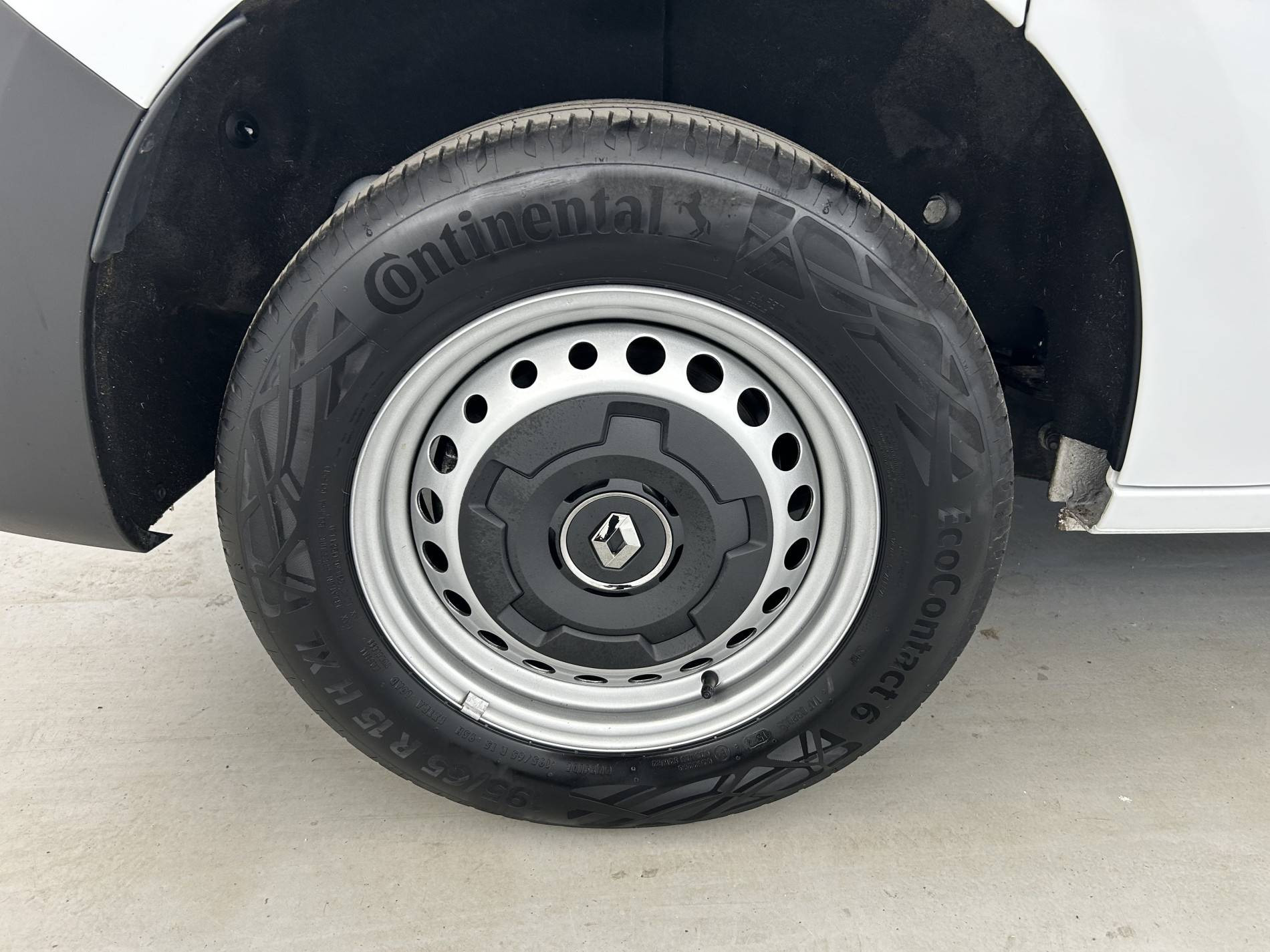 Vente en ligne Renault Kangoo Van  BLUE DCI 115 EDC au prix de 20 490 €