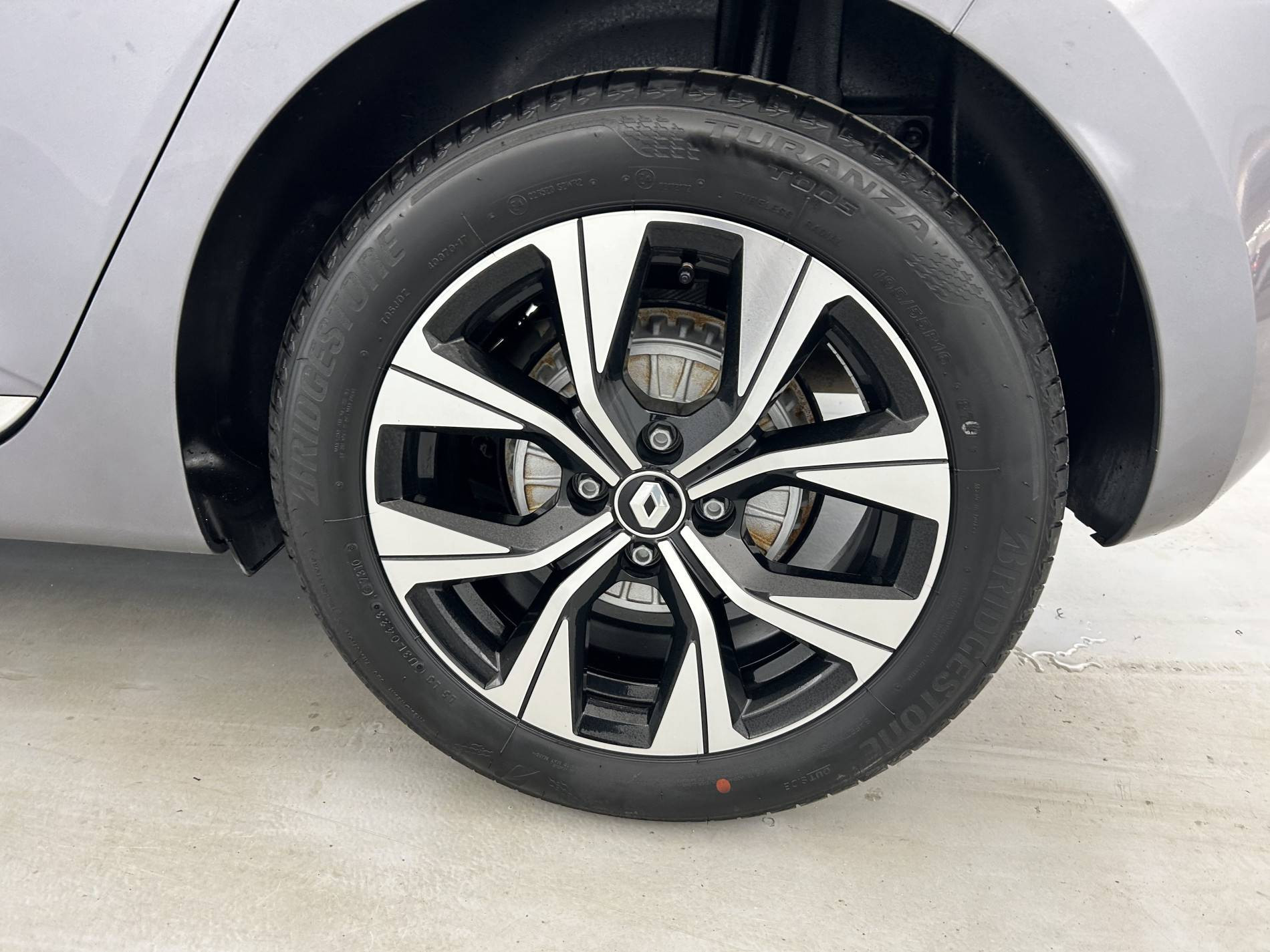 Vente en ligne Renault Clio 5 Clio Blue dCi 100 au prix de 16 490 €