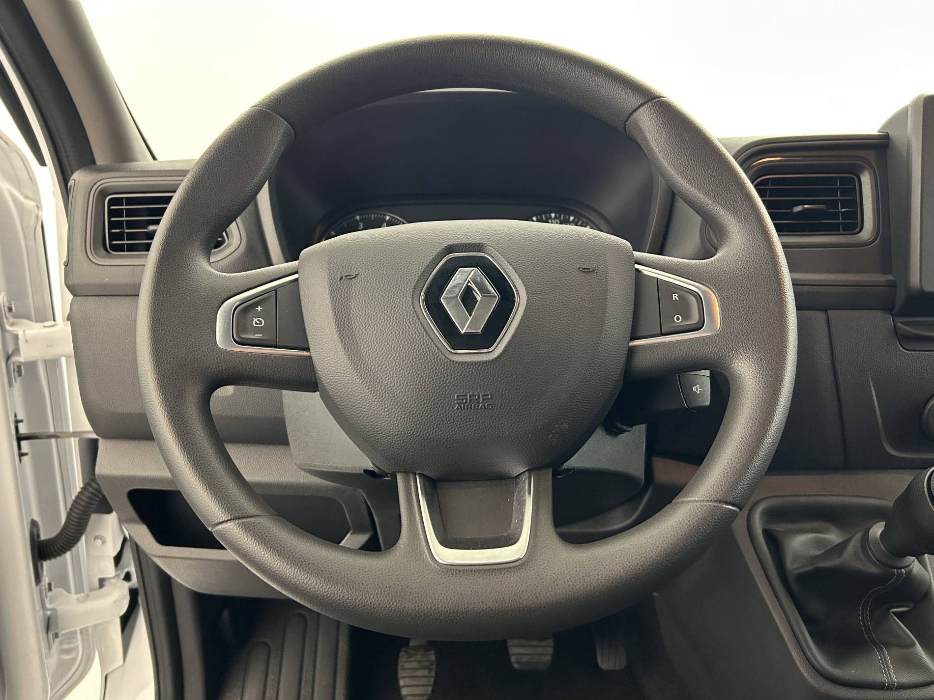 Vente en ligne Renault Master Fourgon MASTER FGN TRAC F3500 L3H3 BLUE DCI 135 au prix de 28 990 €