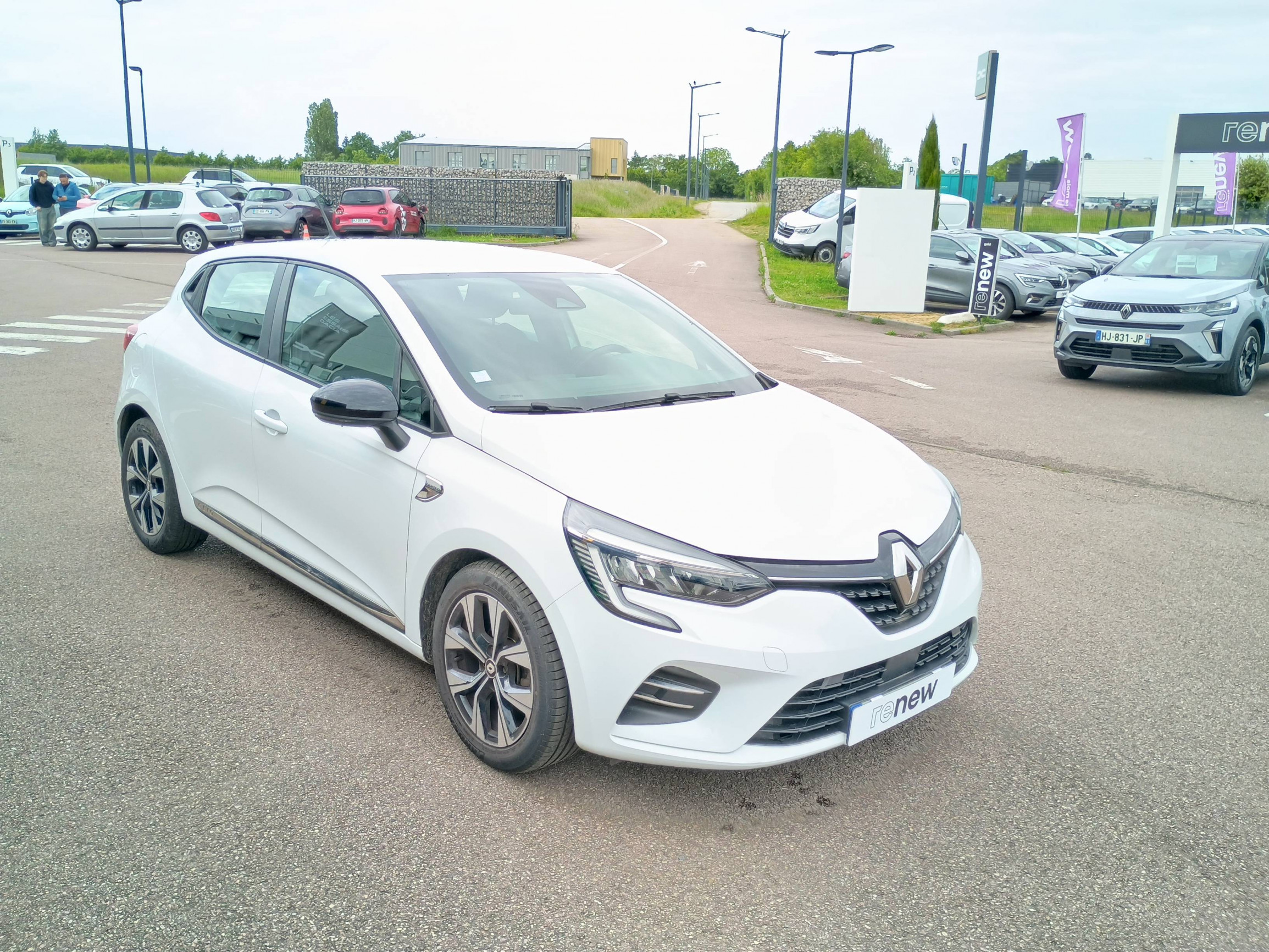 Vente en ligne Renault Clio 5 Clio TCe 90 - 21N au prix de 14 490 €