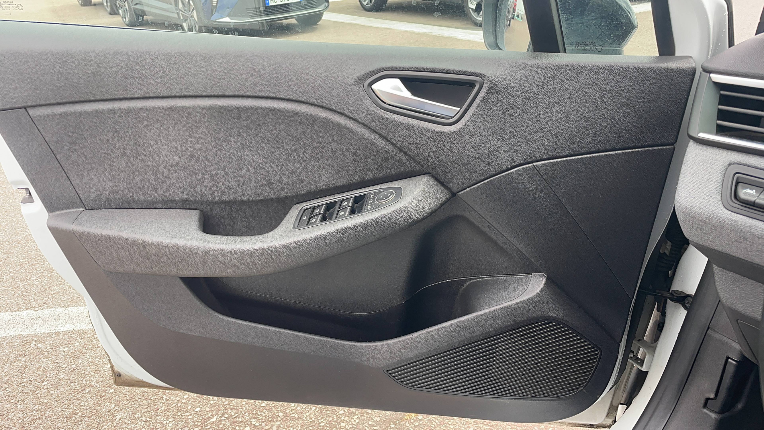 Vente en ligne Renault Clio 5 CLIO SOCIETE BLUE DCI 100 au prix de 1 €