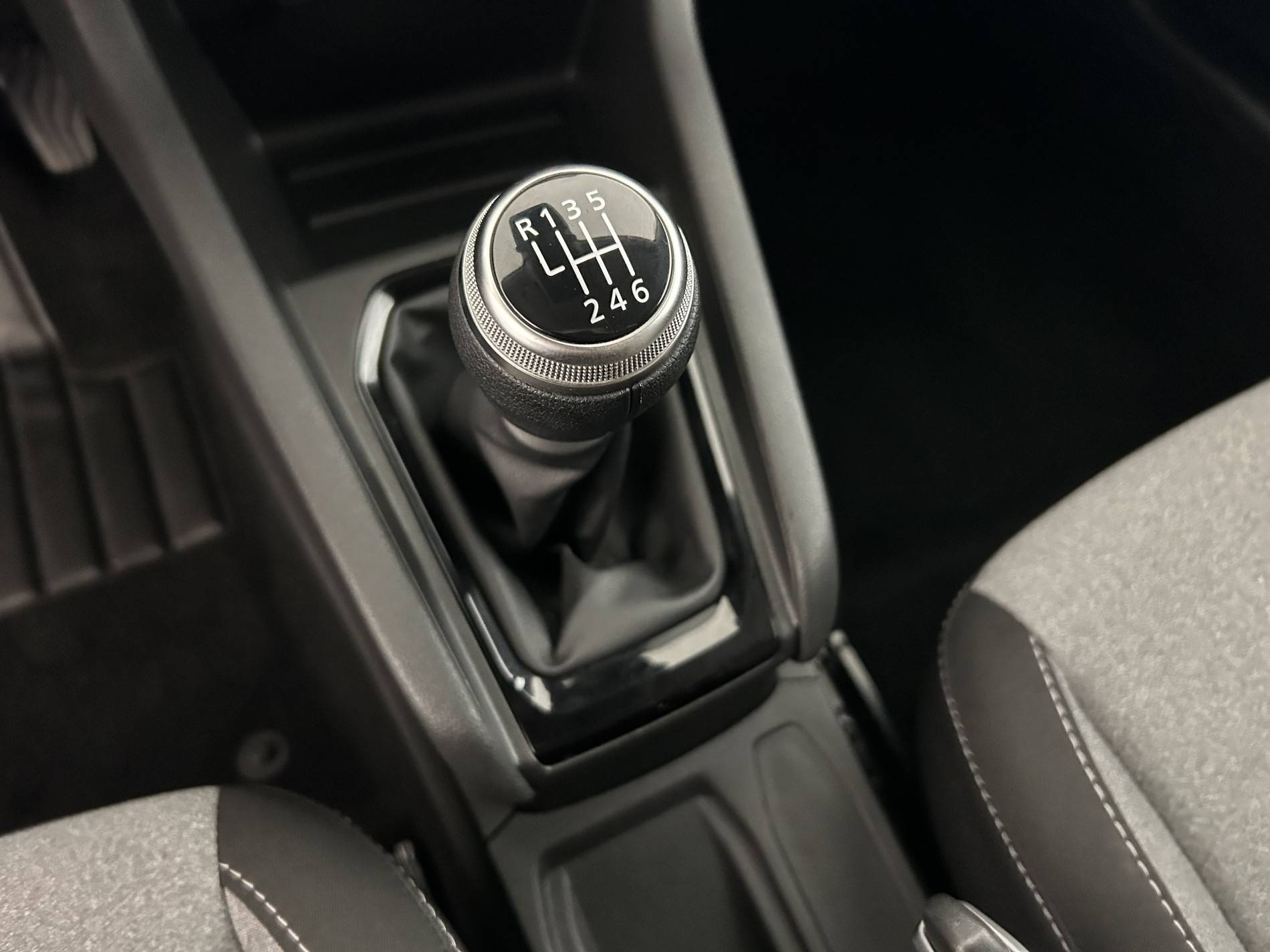 Vente en ligne Renault Clio 5 Clio TCe 90 au prix de 15 990 €