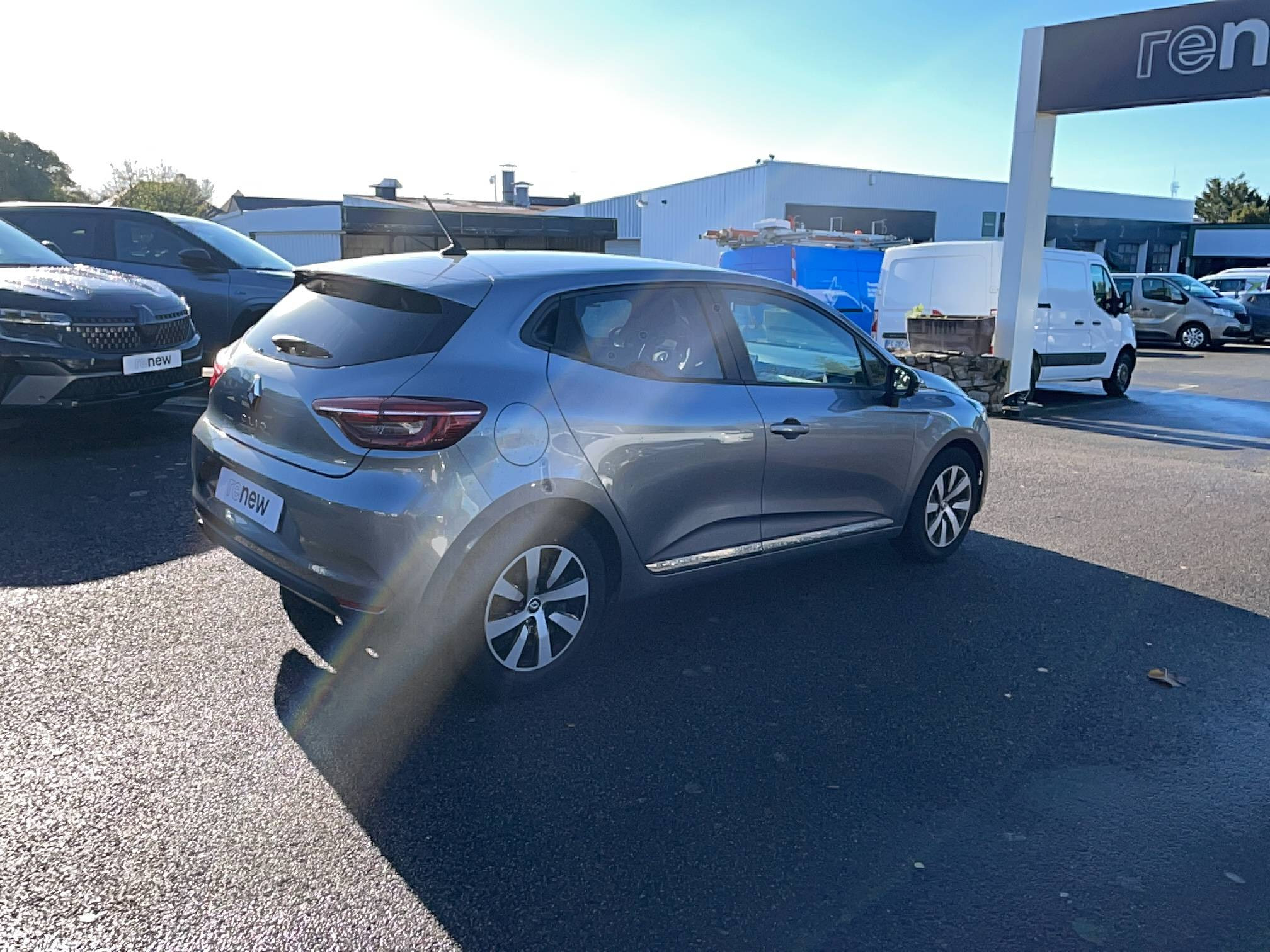 Vente en ligne Renault Clio 5 Clio TCe 90 au prix de 13 490 €