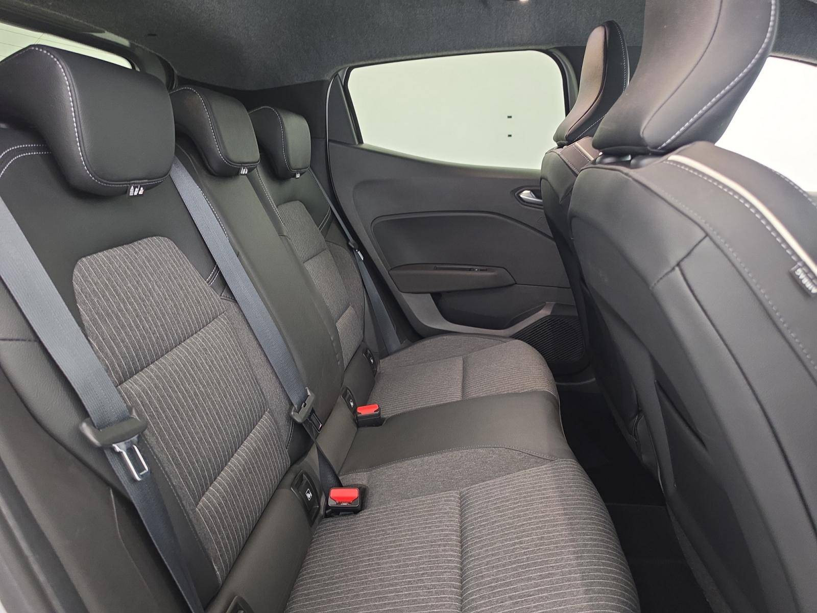 Vente en ligne Renault Clio 5 Clio TCe 90 au prix de 15 900 €