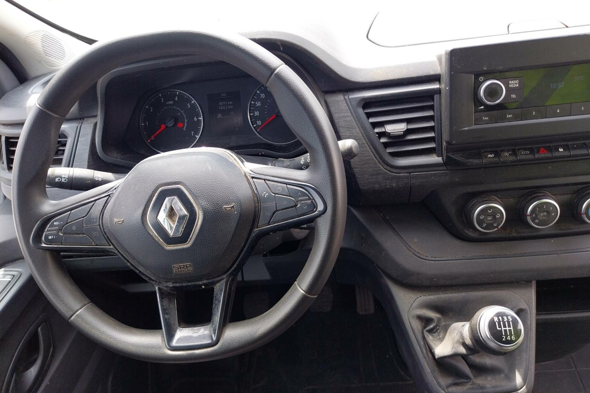 Vente en ligne Renault Trafic 3 Fourgon TRAFIC FGN L1H1 2800 KG BLUE DCI 110 au prix de 20 990 €
