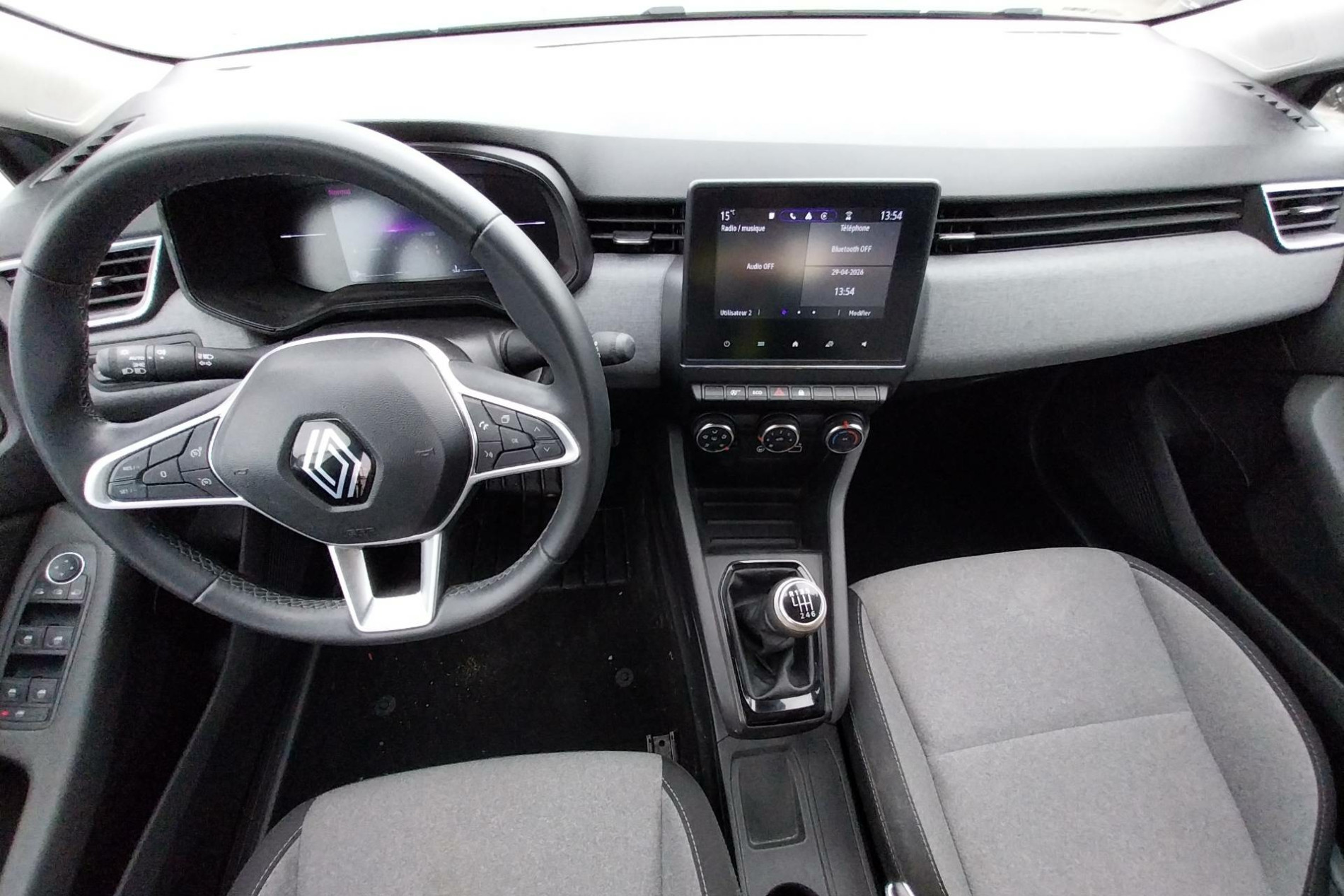 Vente en ligne Renault Clio 5 Clio TCe 90 au prix de 15 400 €