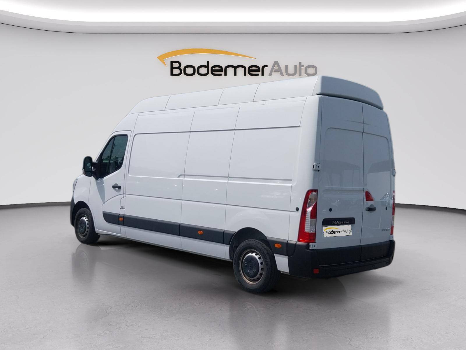 Vente en ligne Renault Master Fourgon MASTER FGN TRAC F3500 L3H3 BLUE DCI 135 au prix de 26 990 €