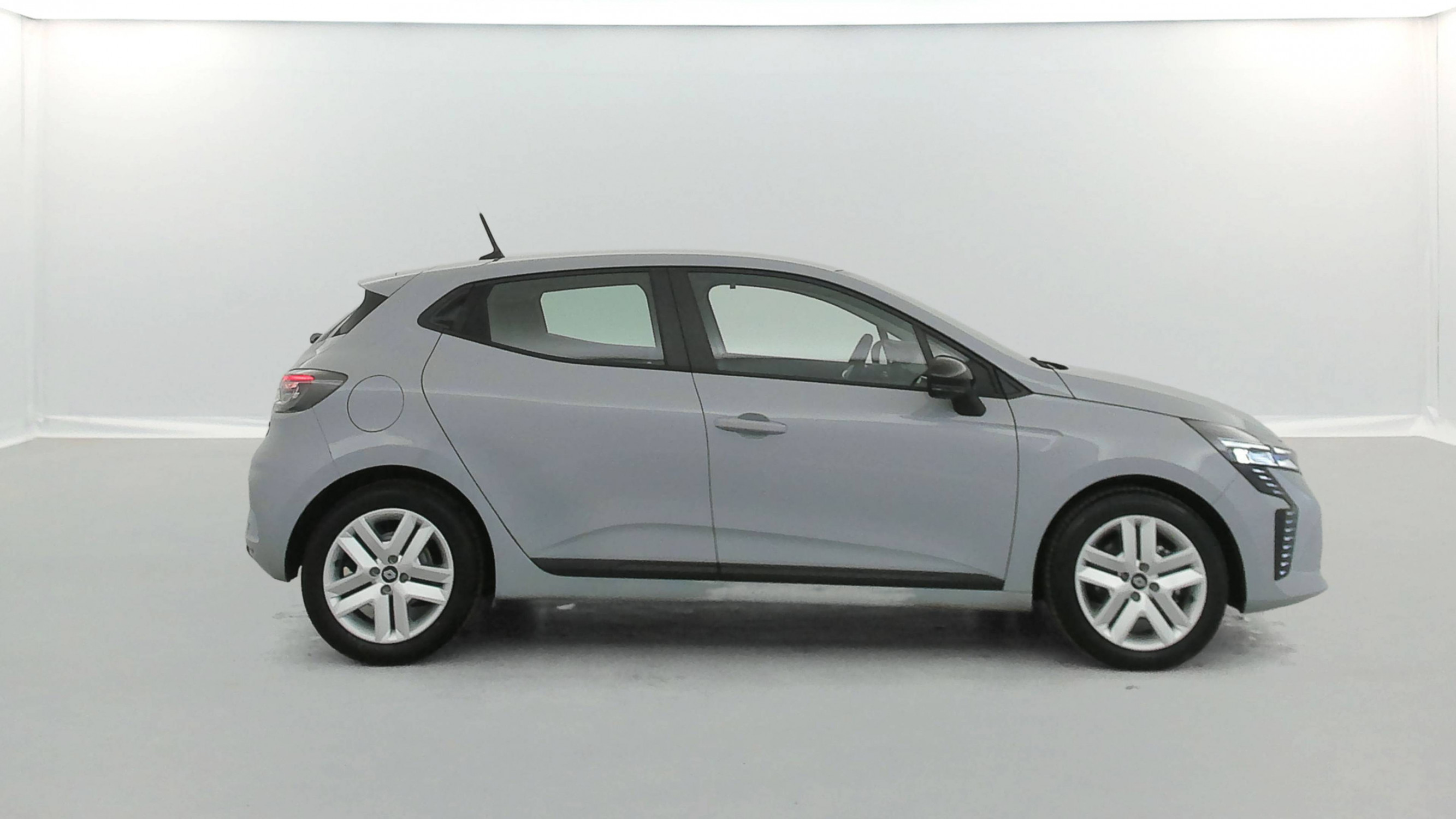 Vente en ligne Renault Clio 5 Clio E-Tech full hybrid 145 ch GSR2 au prix de 19 490 €
