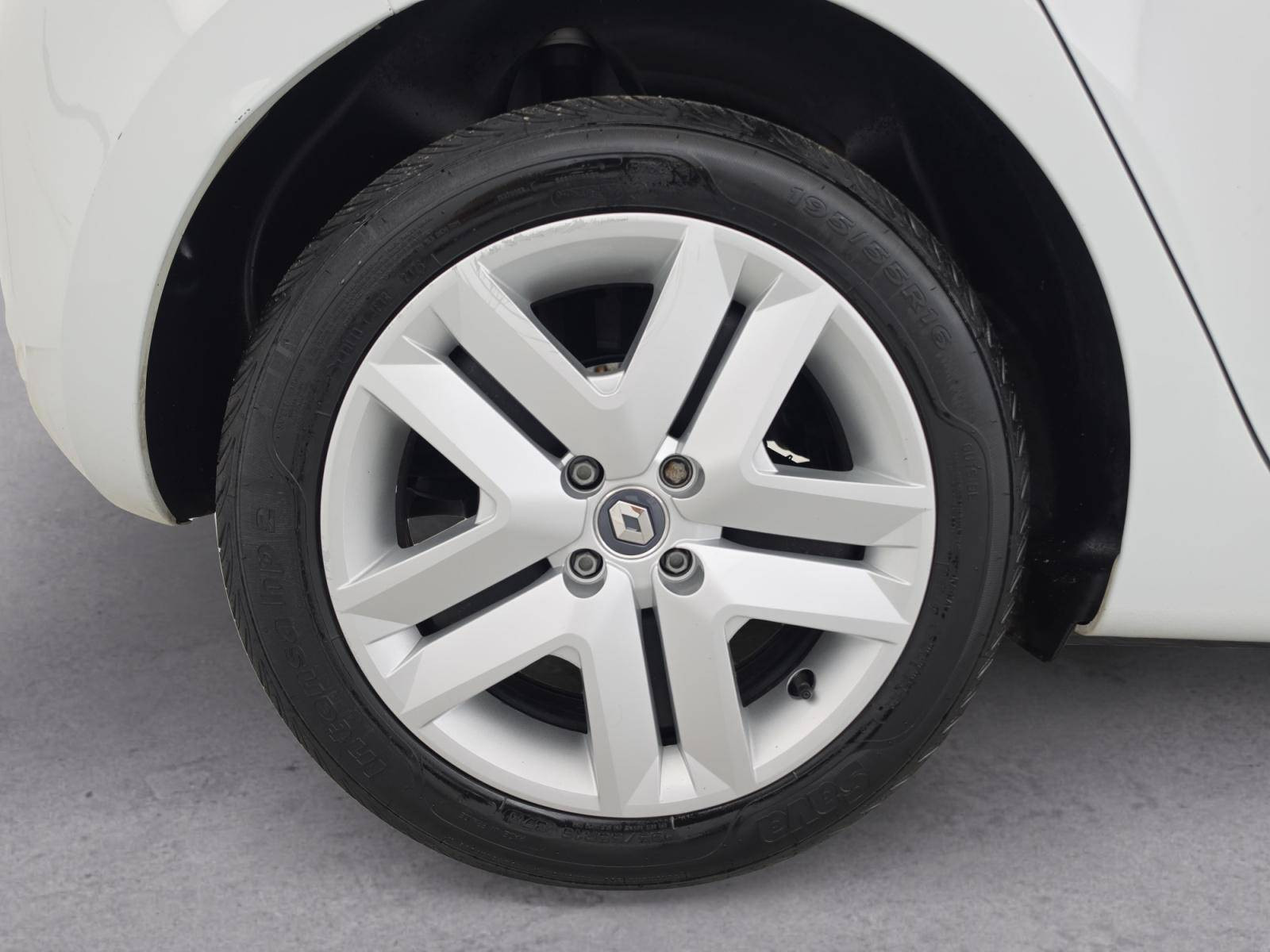 Vente en ligne Renault Clio 5 Clio SCe 65 - 21N au prix de 12 490 €