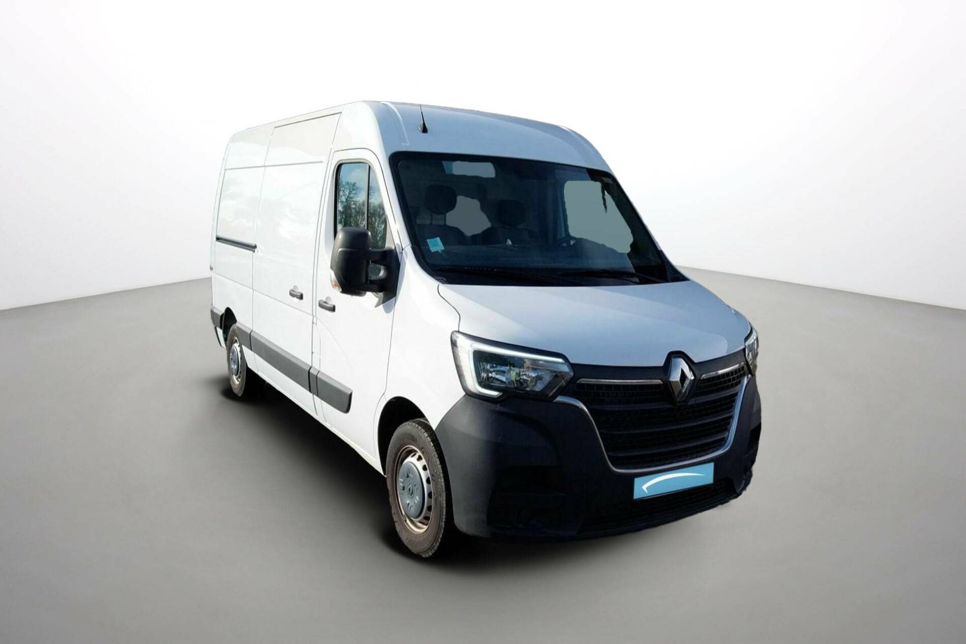 Vente en ligne Renault Master Fourgon MASTER FGN TRAC F3500 L2H2 BLUE DCI 135 au prix de 24 590 €