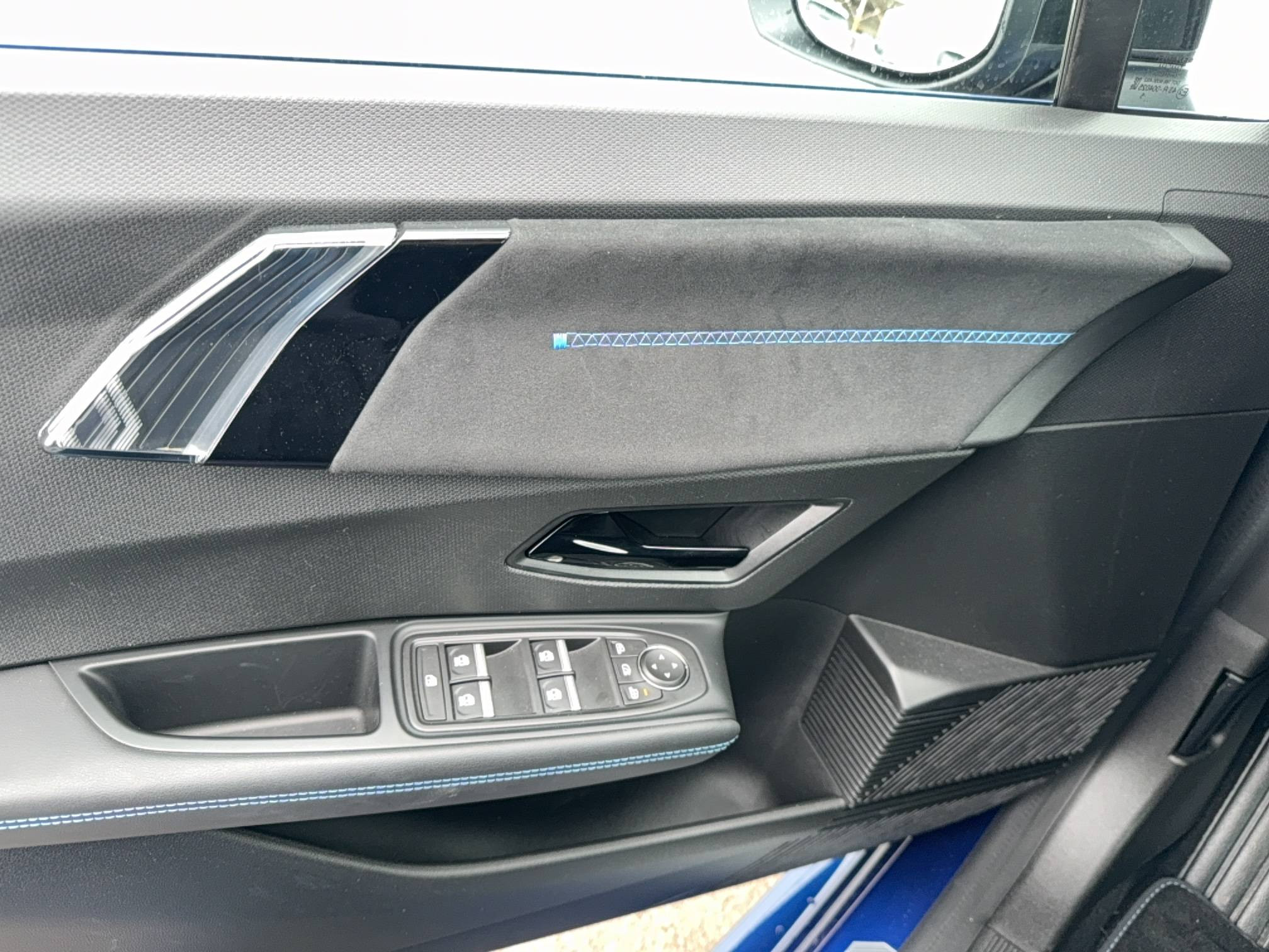 Vente en ligne Renault Clio 6 Clio E-Tech full hybrid 160 ch au prix de 28 980 €