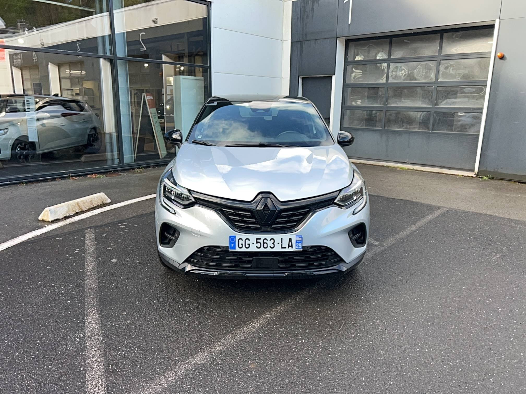 Vente en ligne Renault Captur  E-Tech 145 au prix de 17 990 €