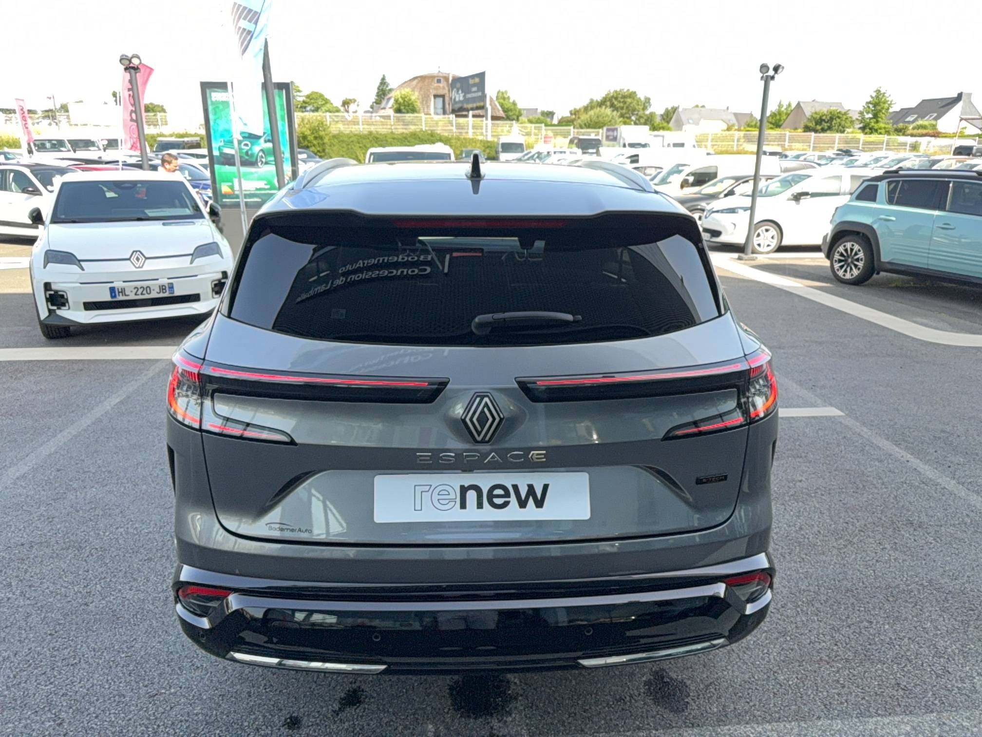 Vente en ligne Renault Espace Espace E-Tech full hybrid 200 GSR2 au prix de 34 990 €