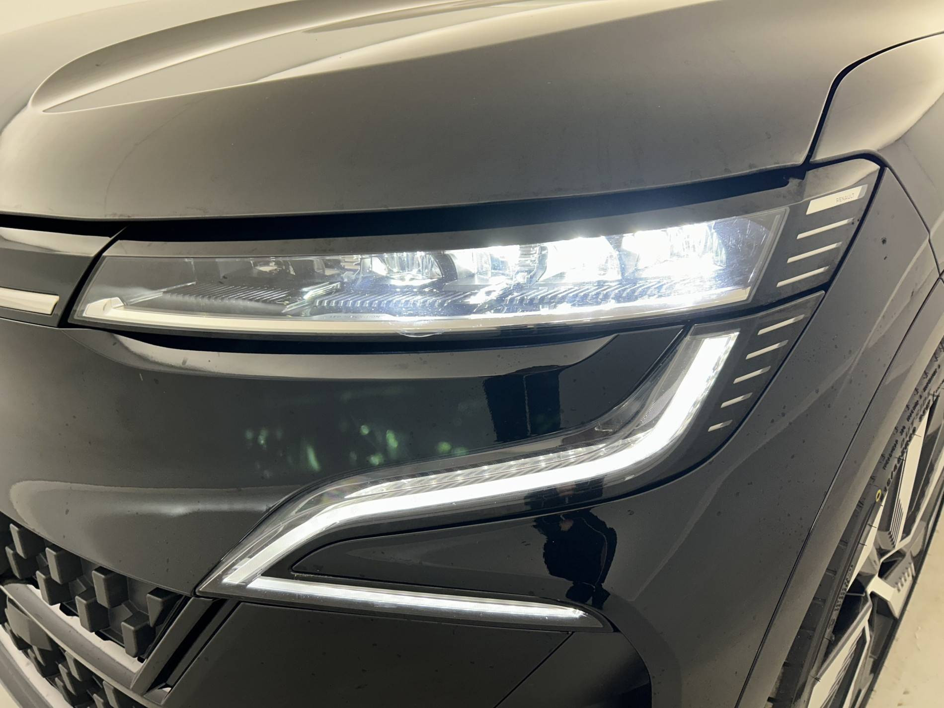 Vente en ligne Renault Megane E-Tech  EV60 220 ch super charge au prix de 21 990 €