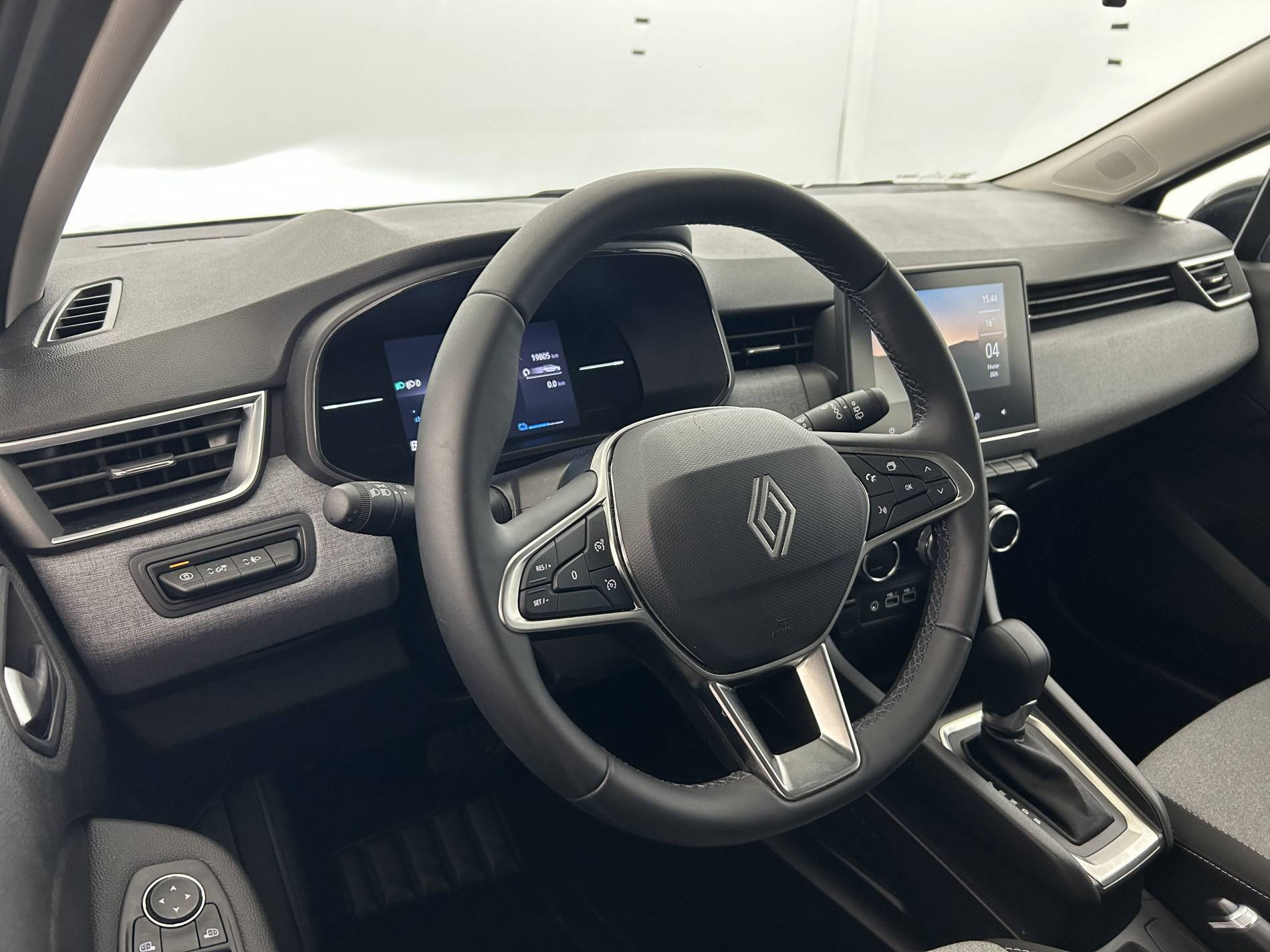 Vente en ligne Renault Clio 5 Clio E-Tech full hybrid 145 ch GSR2 au prix de 19 990 €