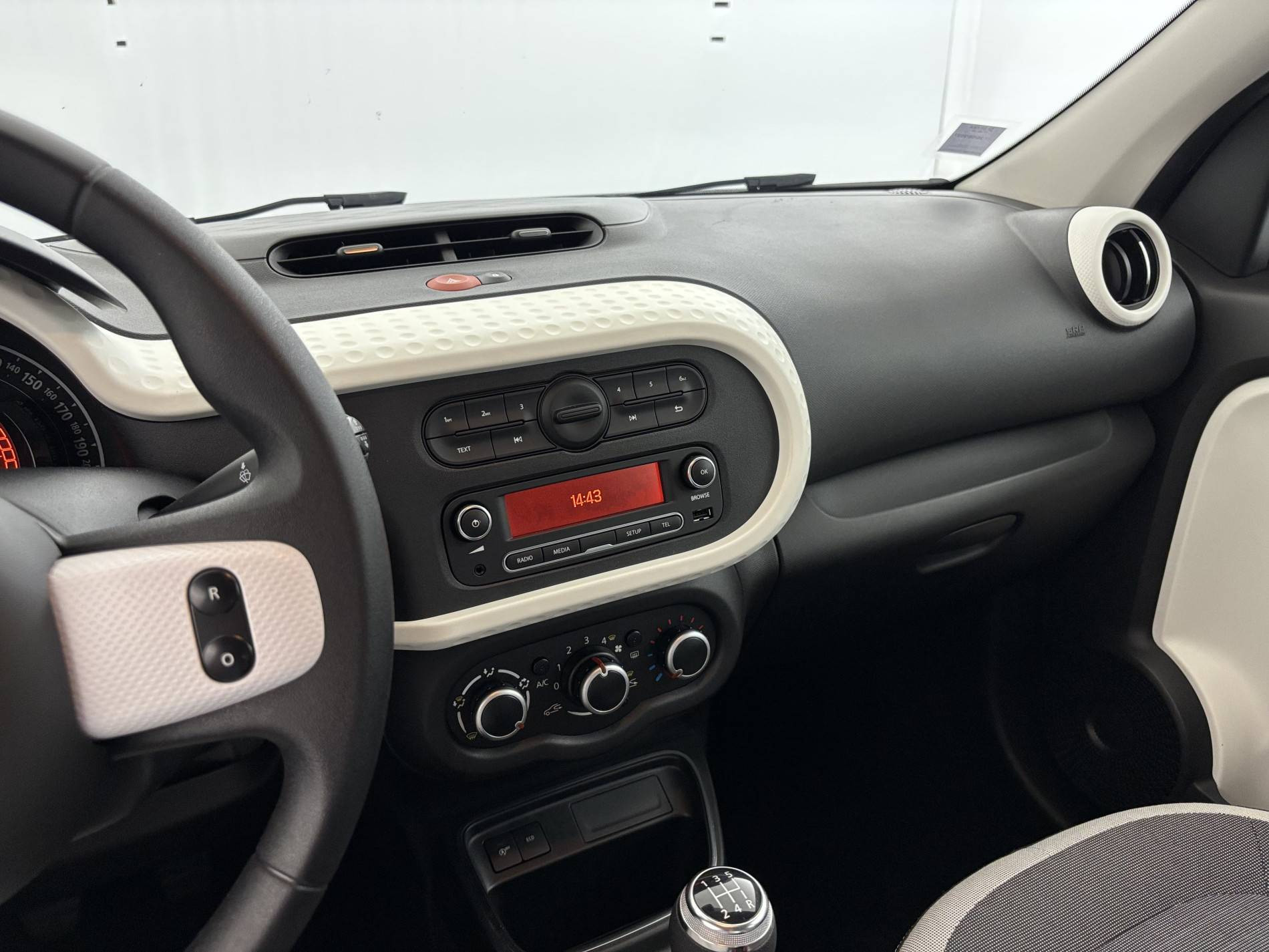 Vente en ligne Renault Twingo 3  TCe 95 au prix de 10 790 €