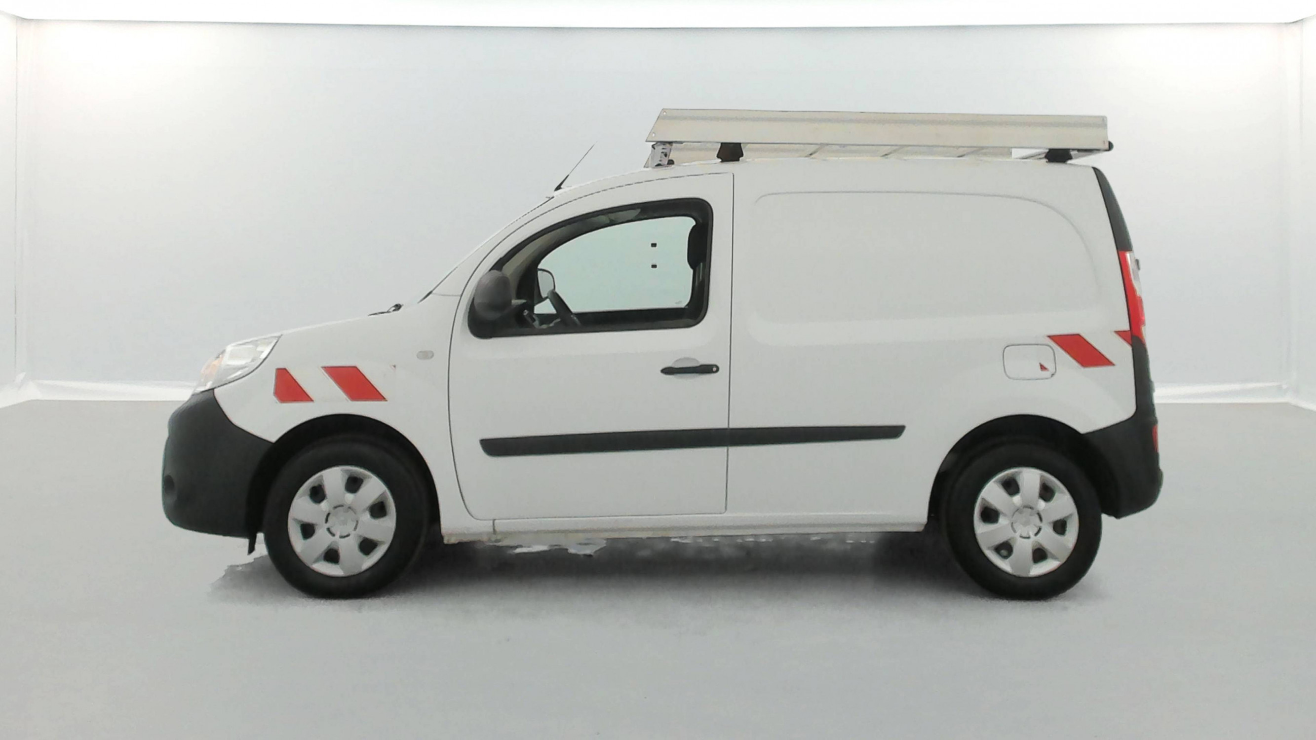 Vente en ligne Renault Kangoo Express  BLUE DCI 80 au prix de 11 990 €