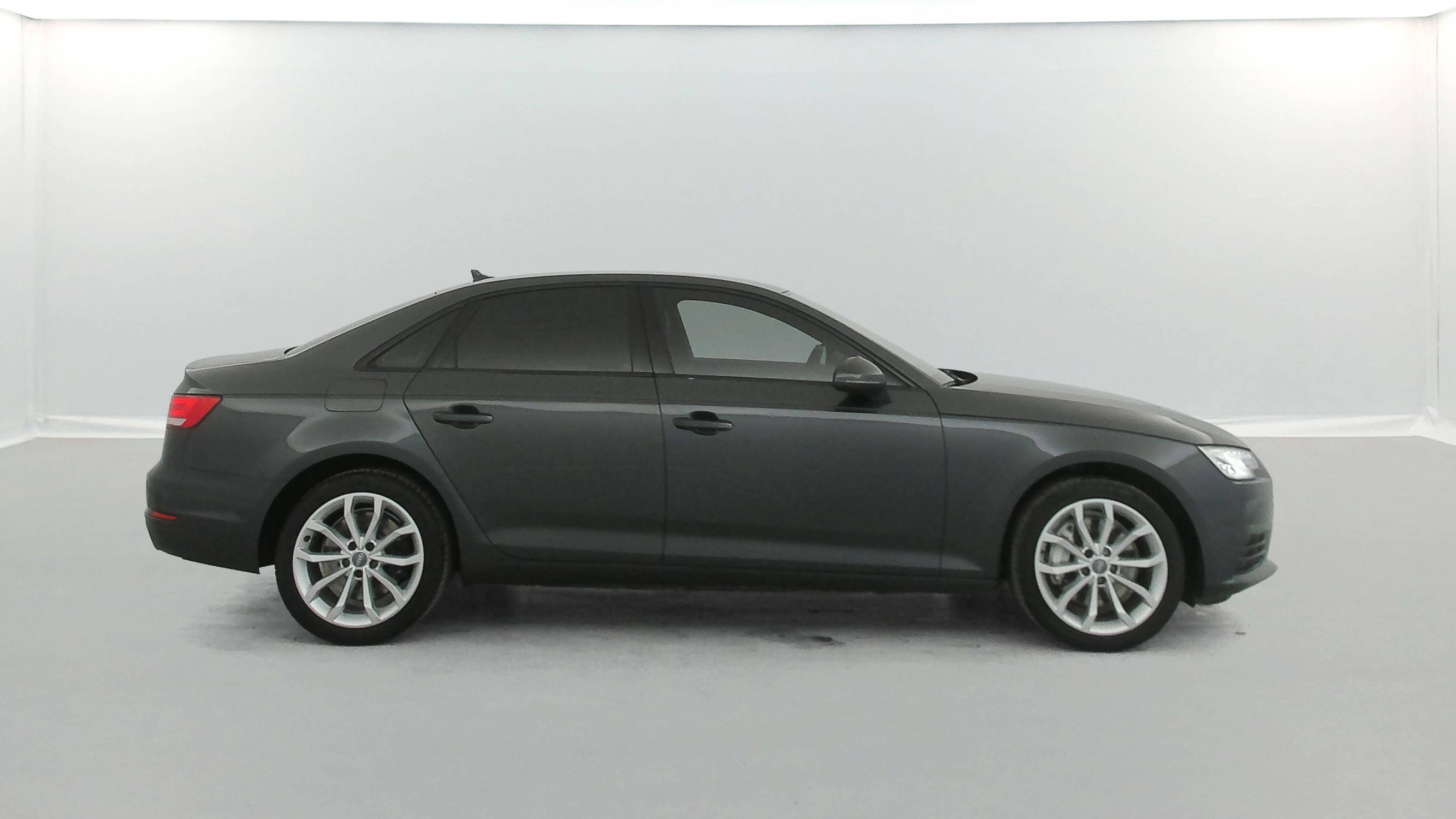 Vente en ligne Audi A4  2.0 TFSI 252 S tronic 7 Quattro au prix de 21 490 €