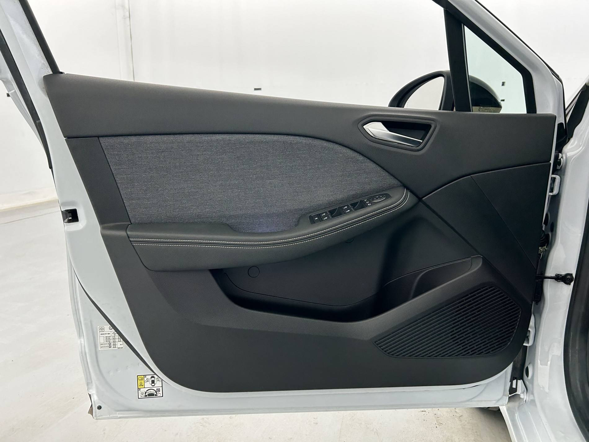 Vente en ligne Renault Clio 5 Clio TCe 140 - 21N au prix de 16 490 €