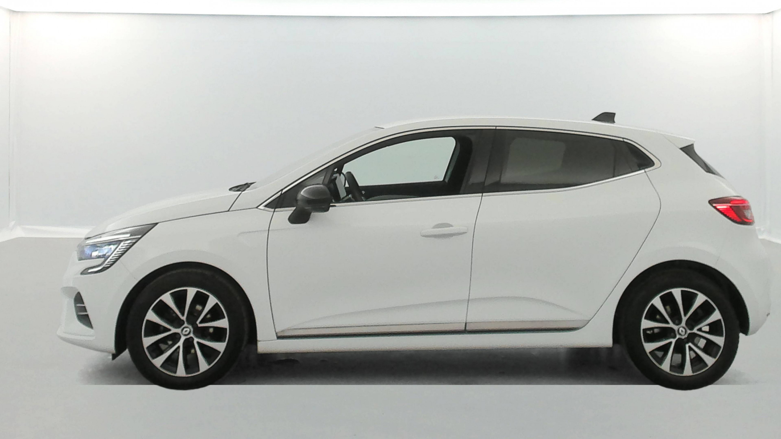 Vente en ligne Renault Clio 5 Clio TCe 90 au prix de 15 490 €