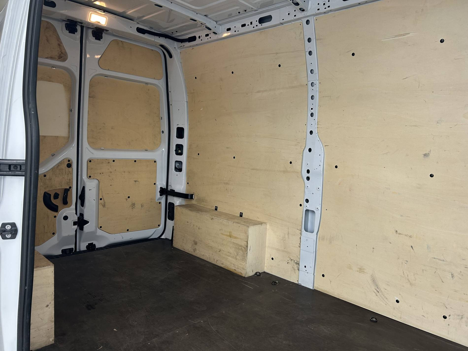 Vente en ligne Renault Master Fourgon MASTER FGN TRAC F3500 L2H2 BLUE DCI 135 au prix de 26 990 €