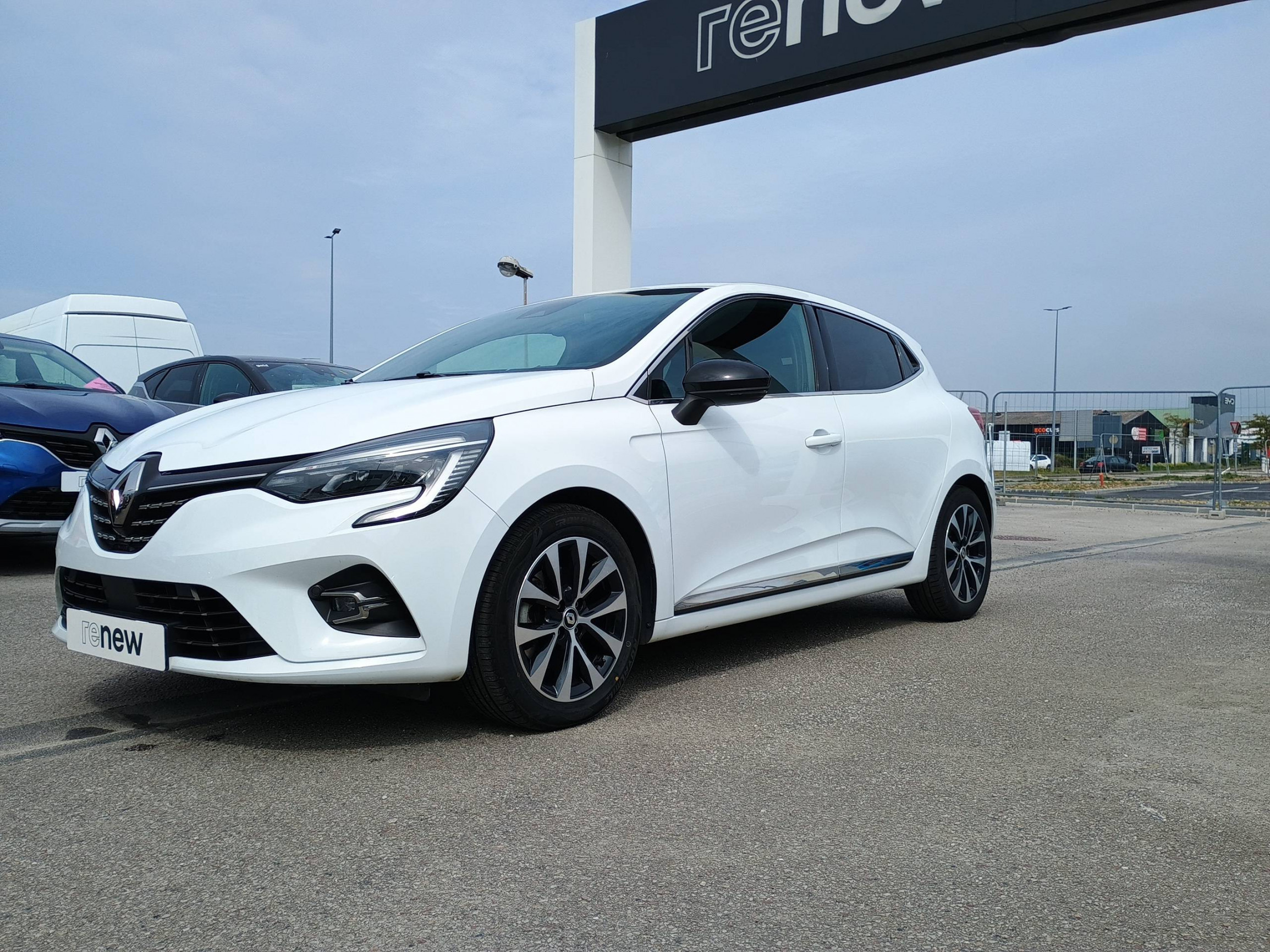Renault Clio 5 Clio E-Tech full hybrid 145 occasion de 2023 en vente à Cherbourg