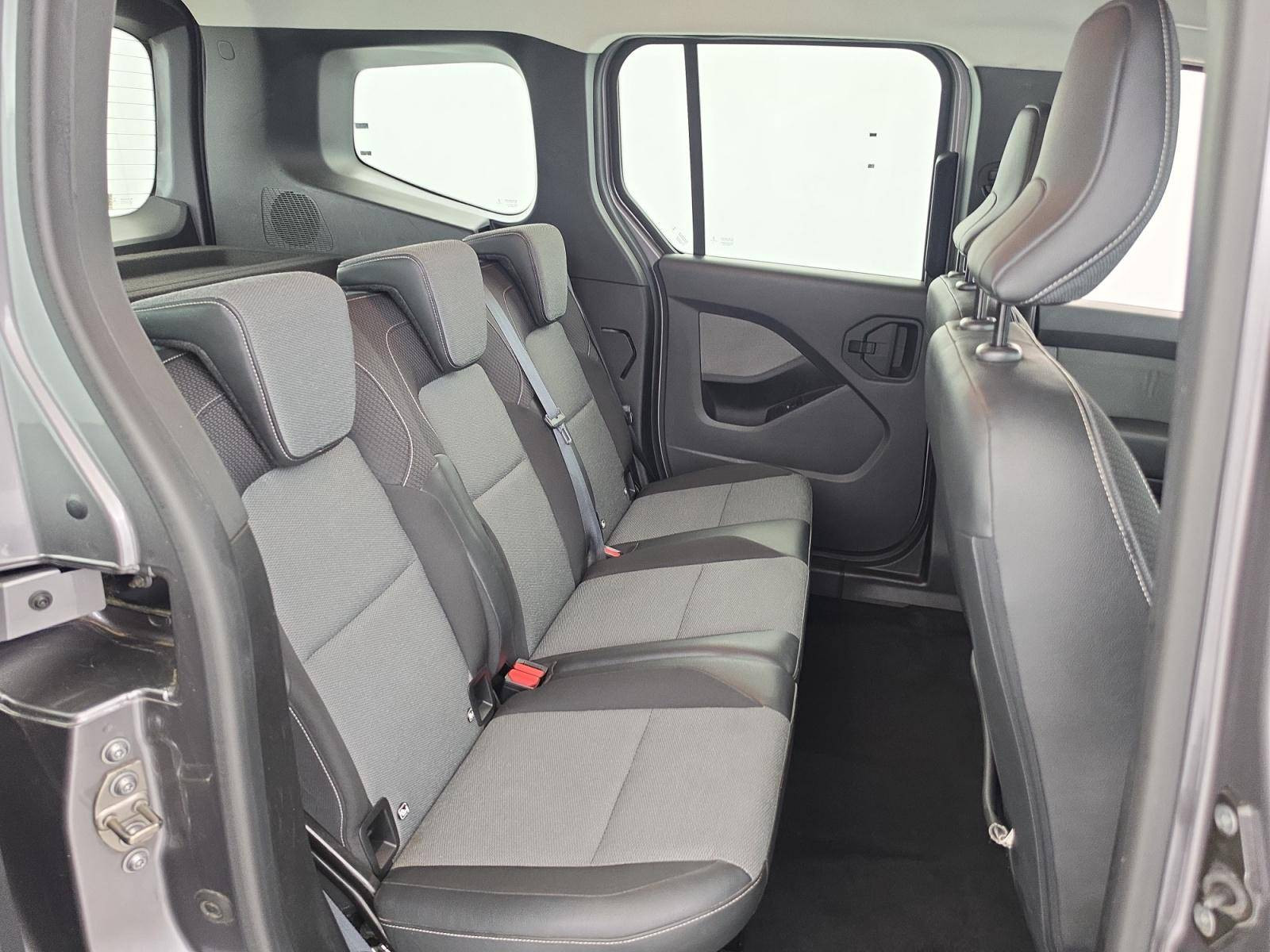 Vente en ligne Renault Kangoo  Blue dCi 95 au prix de 17 491 €