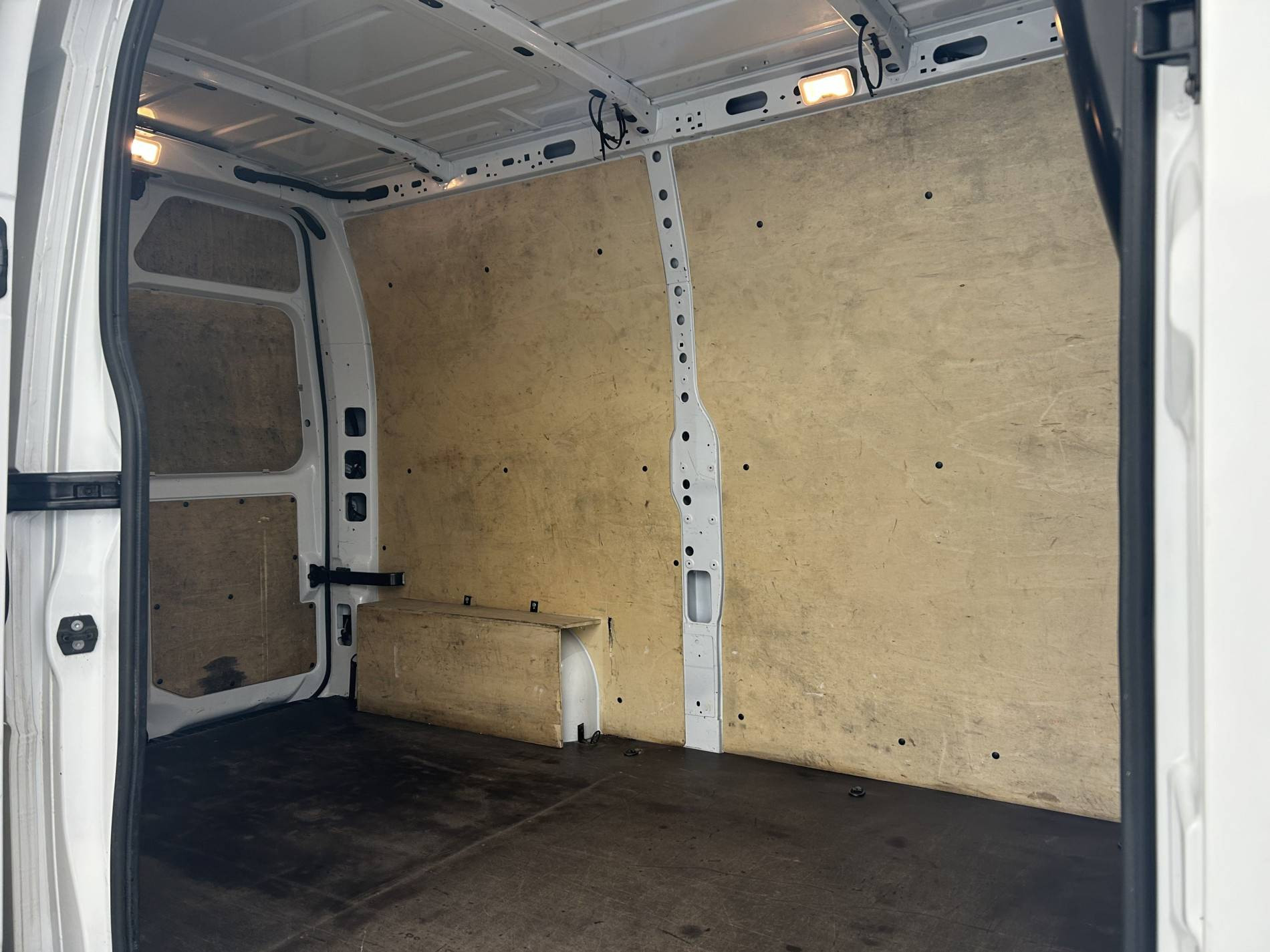 Vente en ligne Renault Master Fourgon MASTER FGN TRAC F3500 L2H2 BLUE DCI 135 au prix de 26 990 €