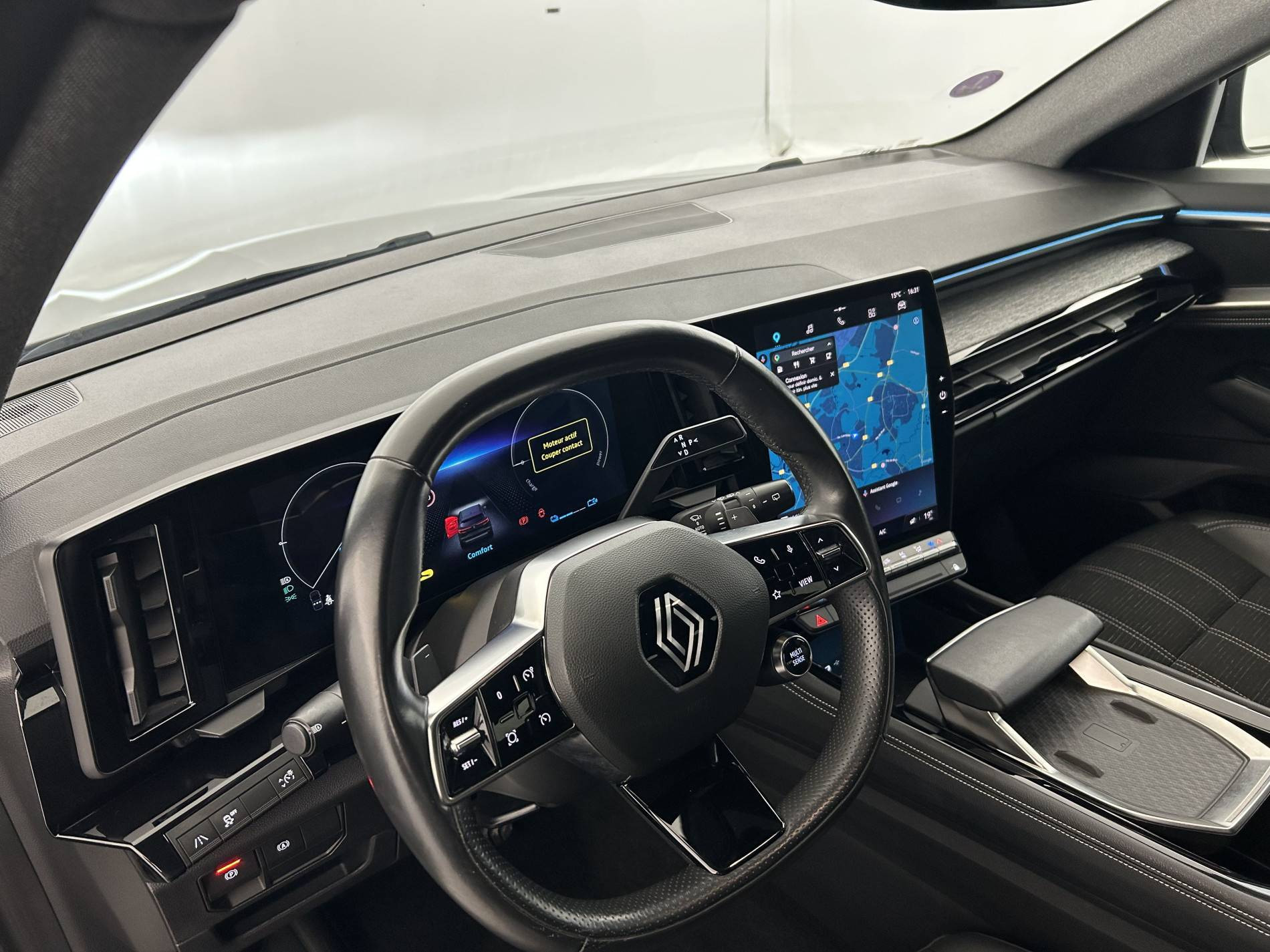 Vente en ligne Renault Austral  E-Tech hybrid 200 au prix de 26 990 €