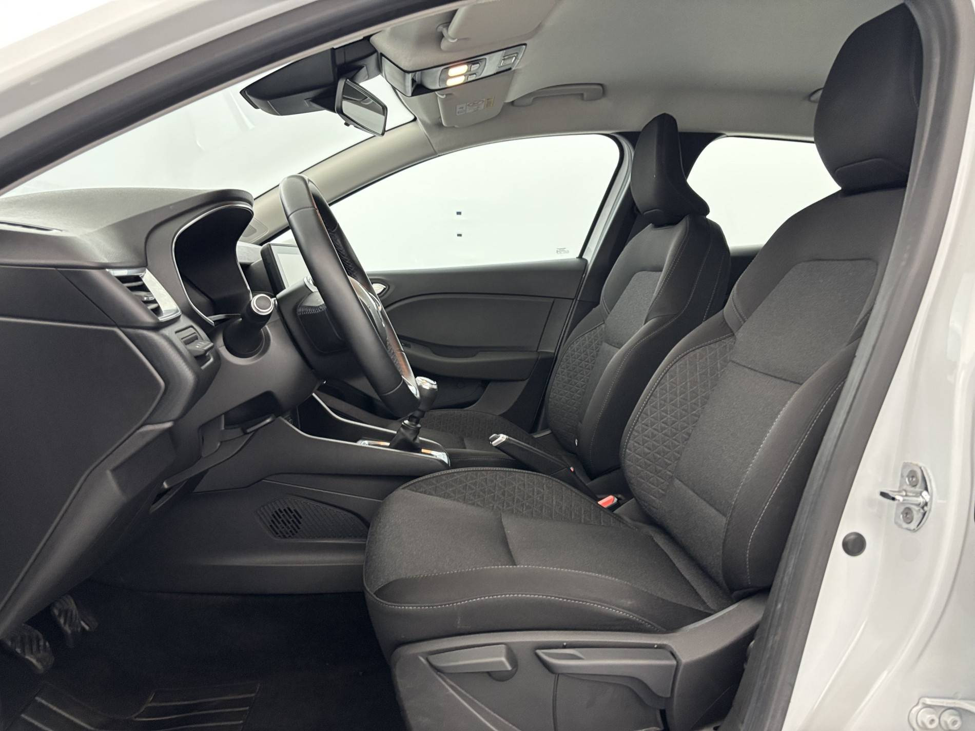 Vente en ligne Renault Clio 5 Clio TCe 90 - 21 au prix de 14 290 €