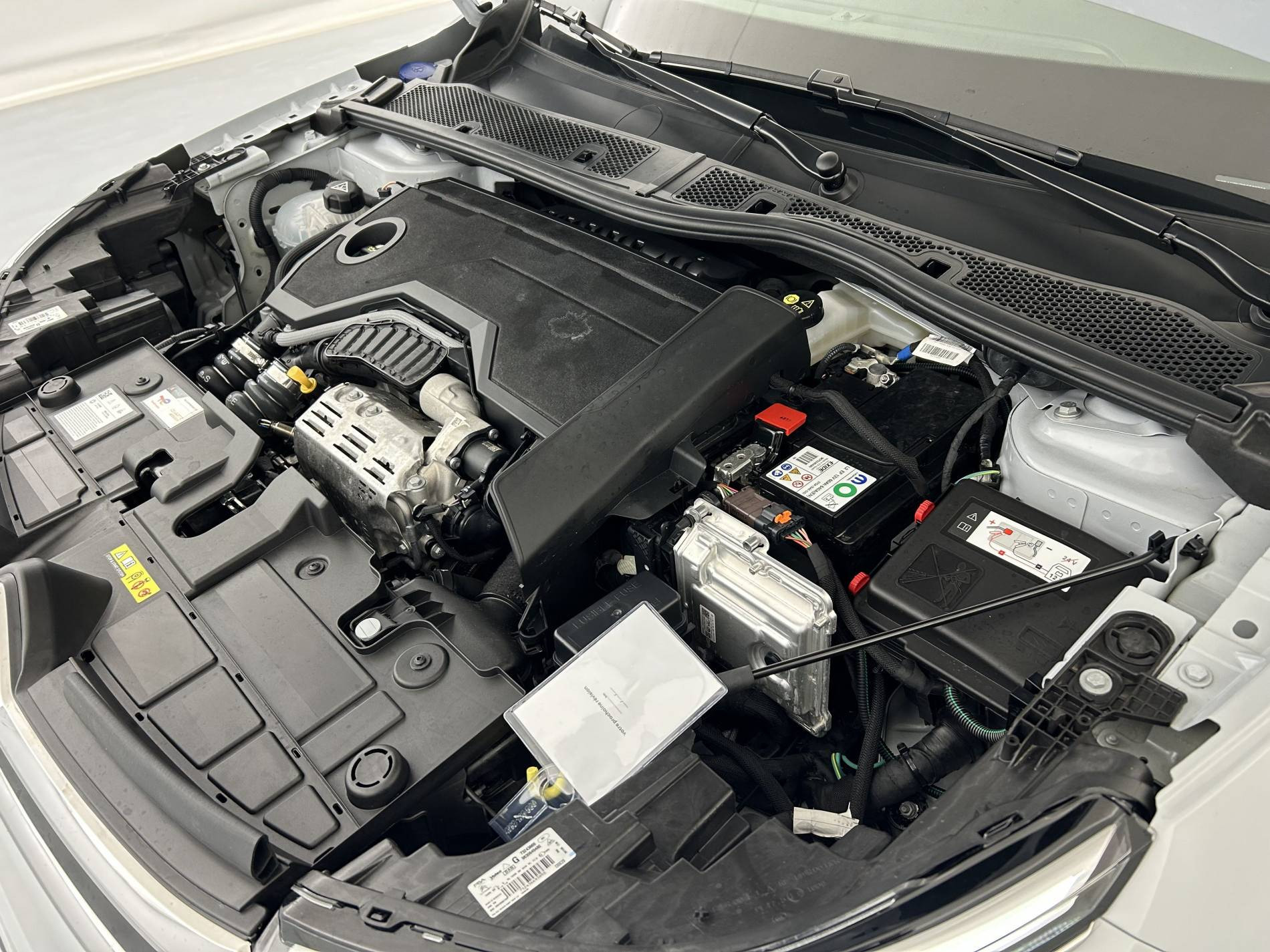 Vente en ligne Citroën C4  Hybride 136 e-DCS6 au prix de 19 990 €